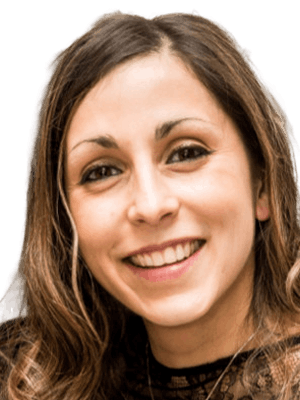 Portrait de Christelle Kfoury souriante face à l’objectif.