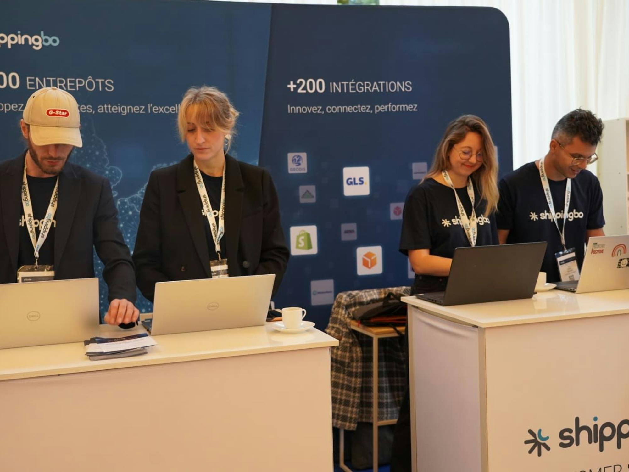 Shippingbo illustration