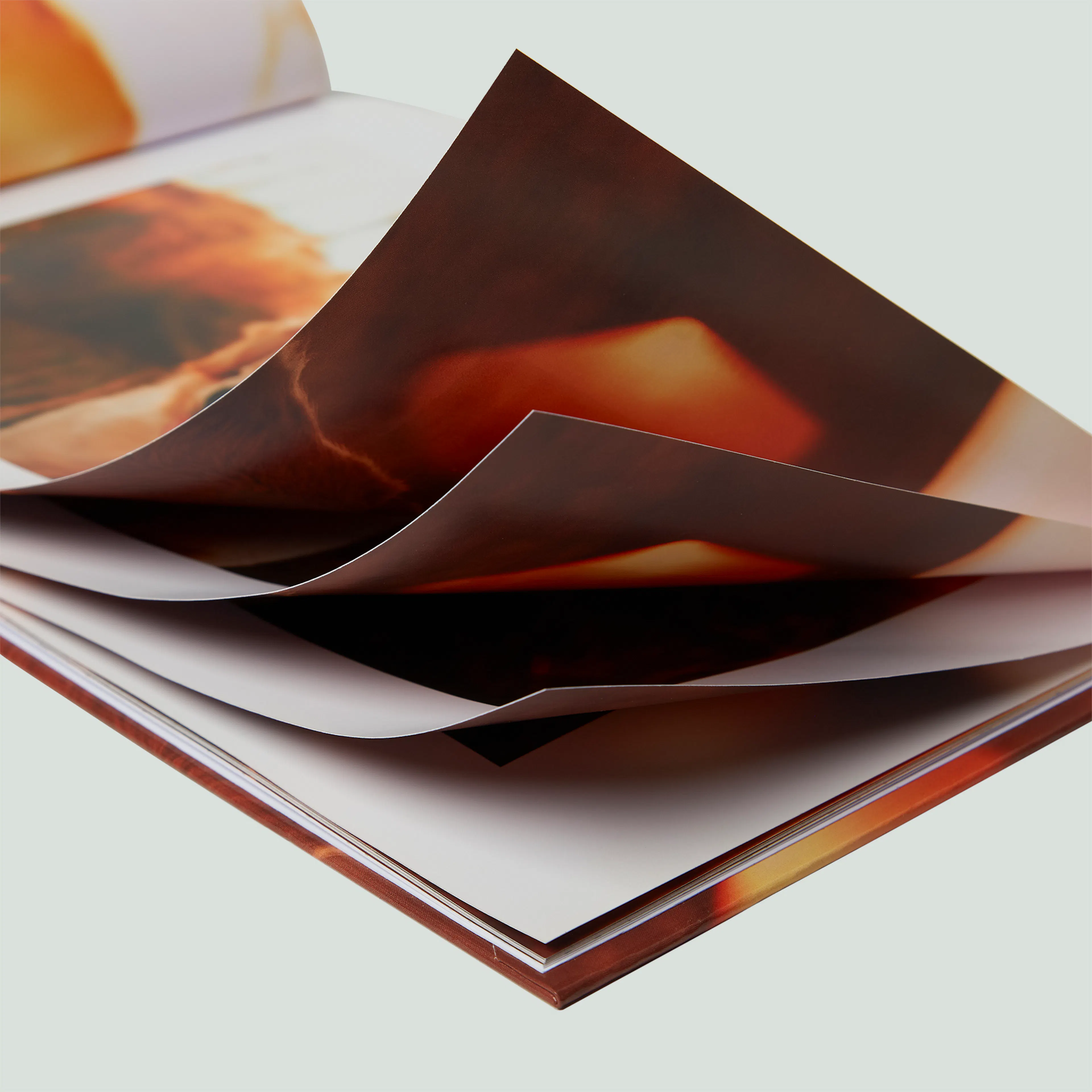 Fotolivro Plus aberto, spread com foto