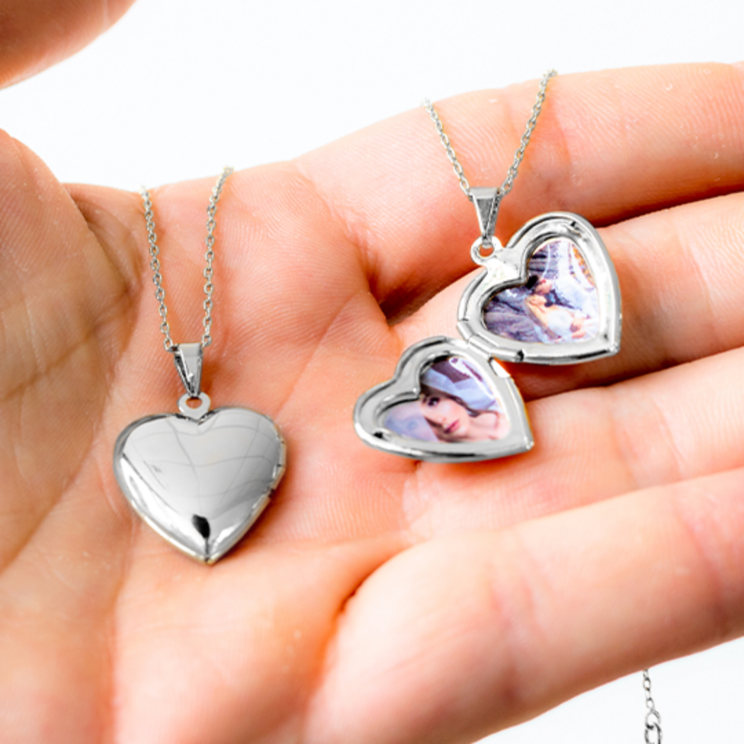 Colar Relicário Coração