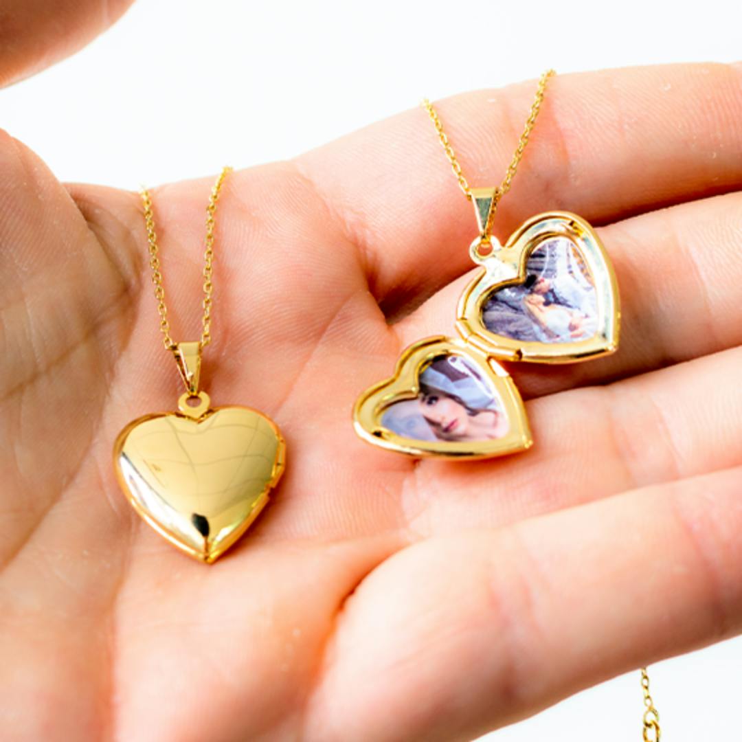 Colar Relicário Coração