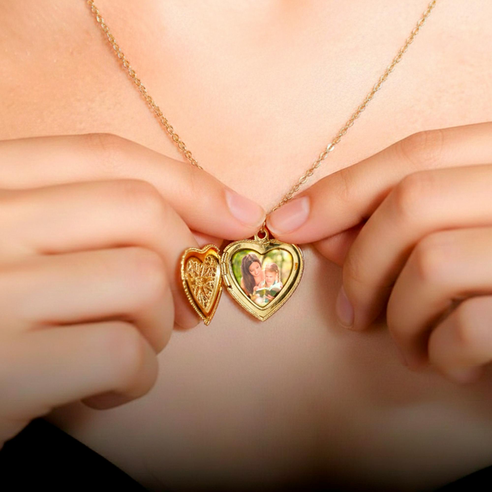 Colar Relicário Coração