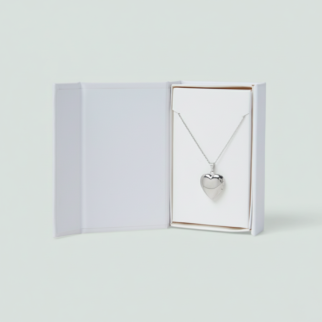 Colar Relicário Coração