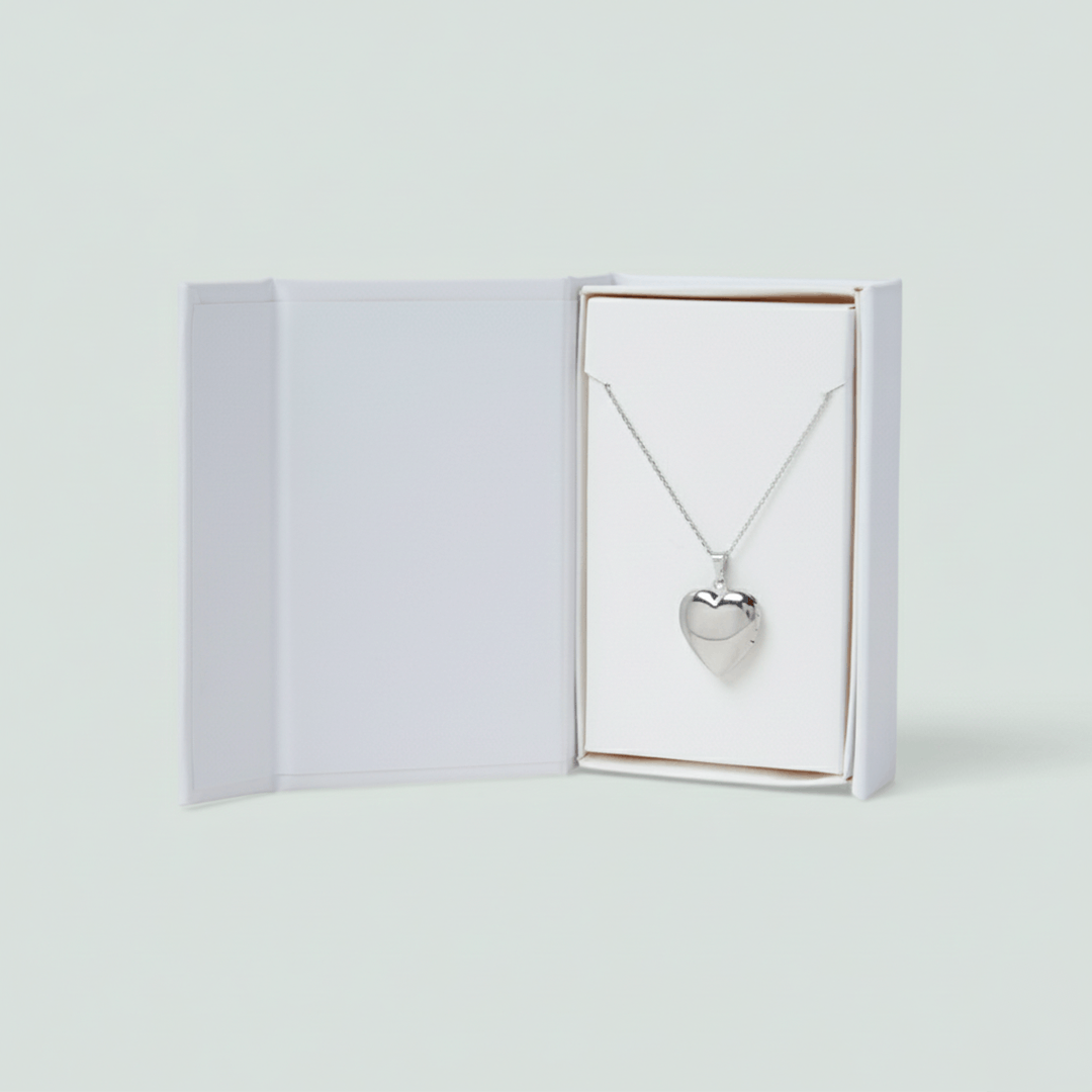 Colar Relicário Coração