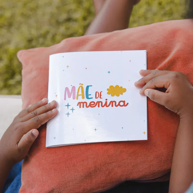 Álbum de Figurinhas - Mãe de Menina