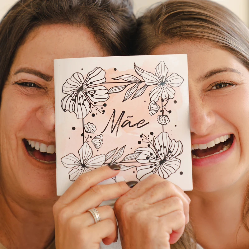 Álbum de Figurinhas - Mãe Com Amor e Sono