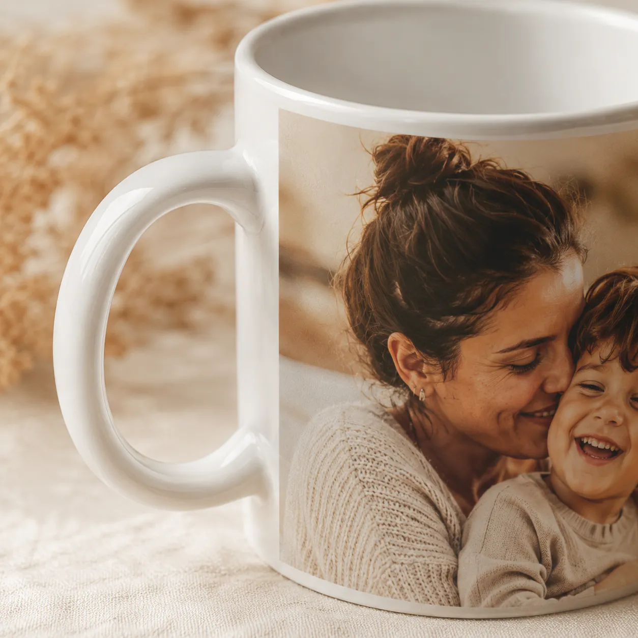 Detalhe da cerâmica e alça da caneca