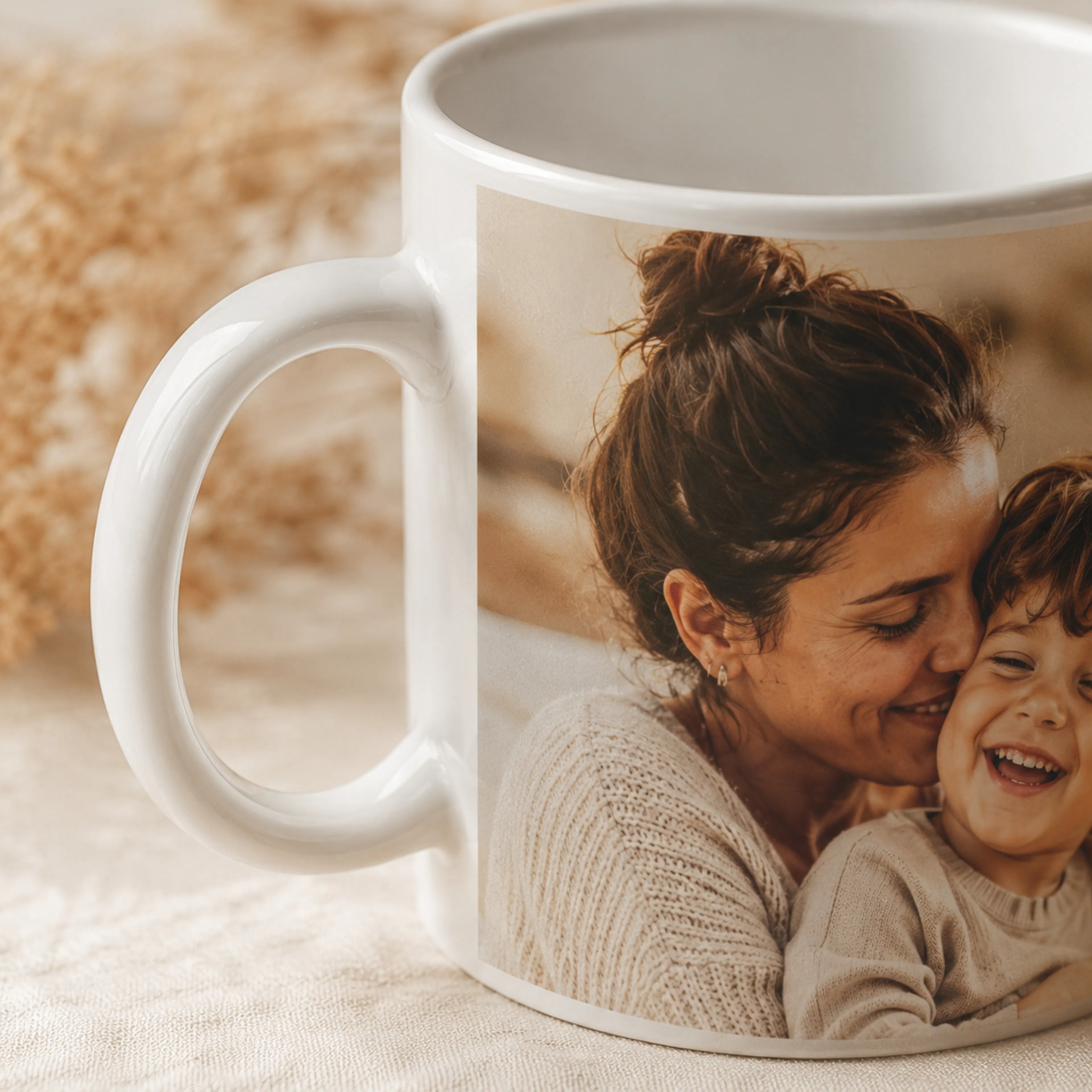 Detalhe da cerâmica e alça da caneca