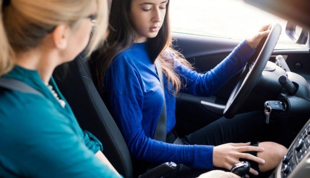 boite manuelle voiture élève permis de conduire