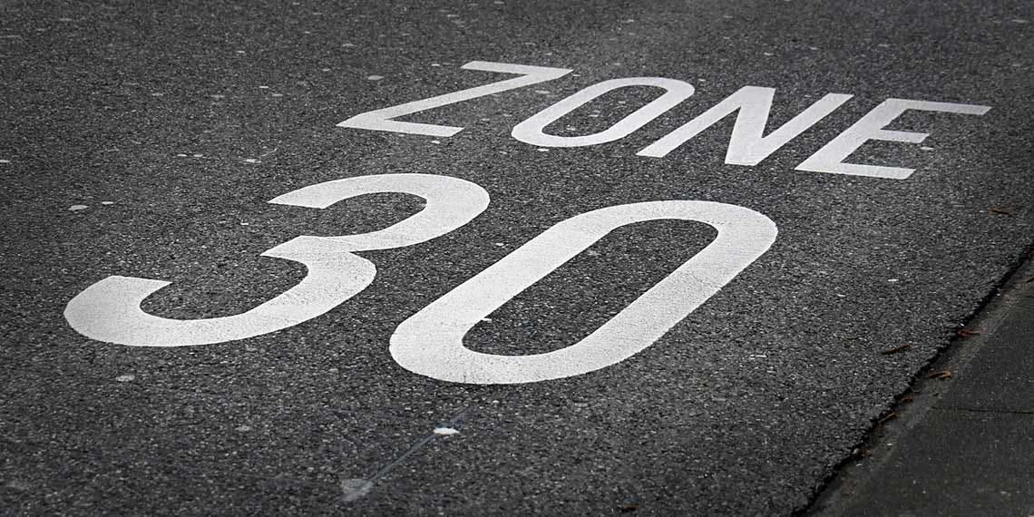 inscription zone 30 sur chaussée