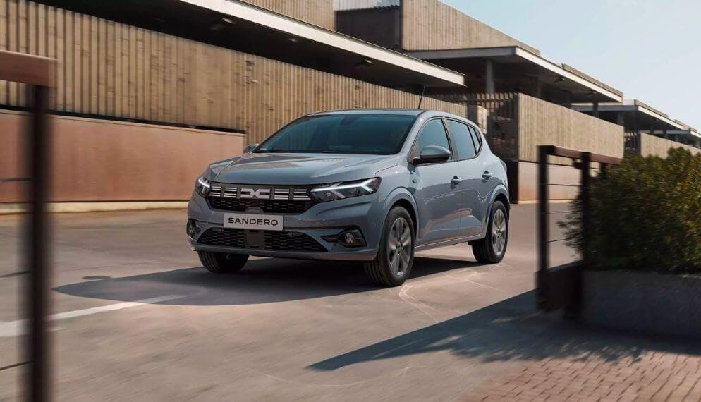 la Dacia Sandero grise