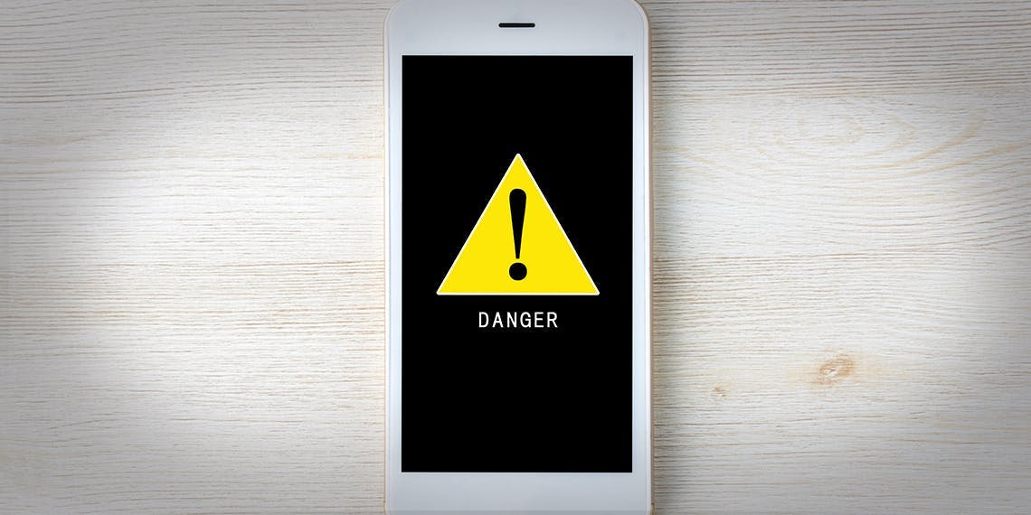 Désormais, le téléphone au volant peut vous coûter un retrait de permis.