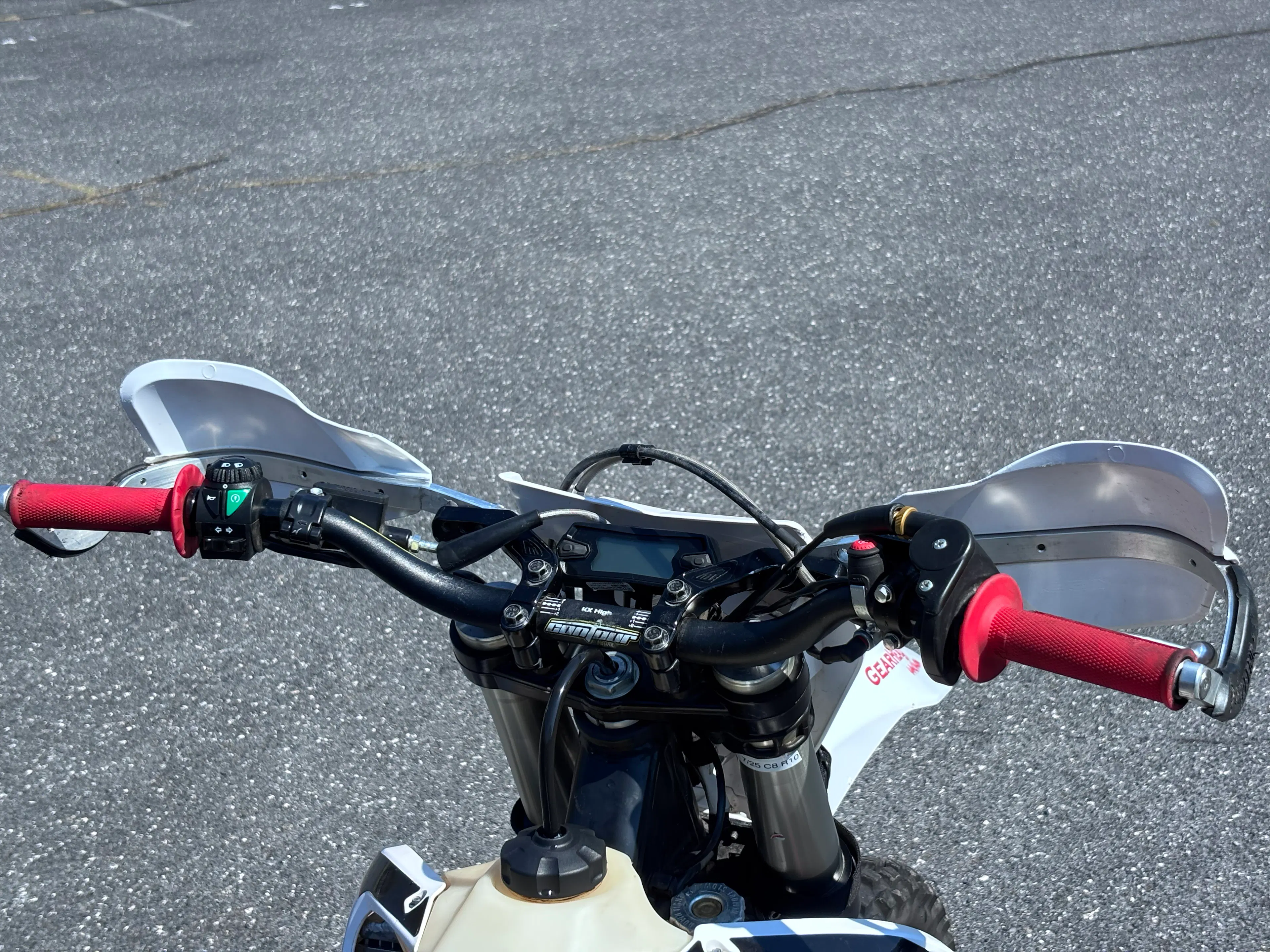 2023 Rieju MR Ranger 300 cockpit right