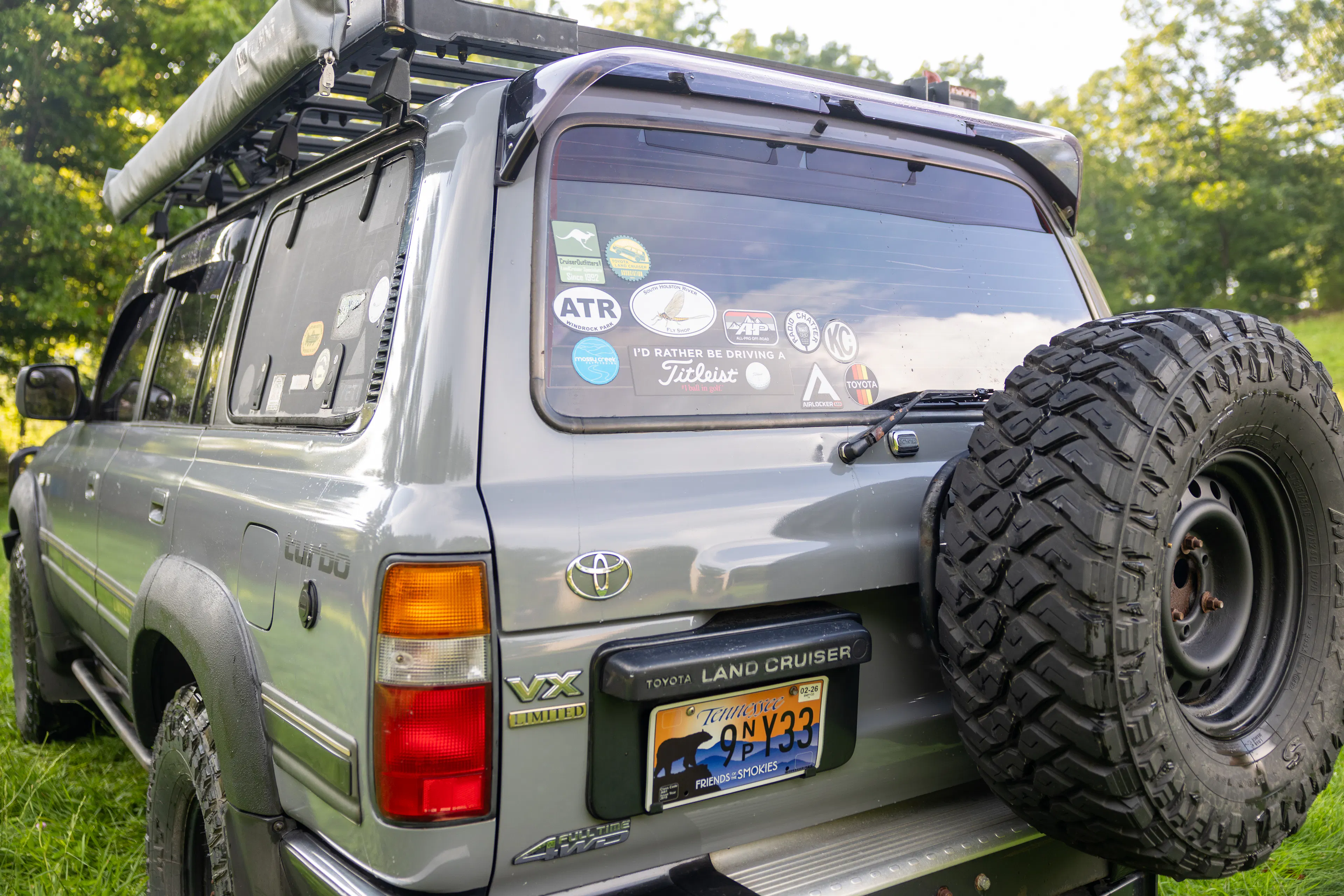 1990 Toyota Land Cruiser VX Limited rear hatch