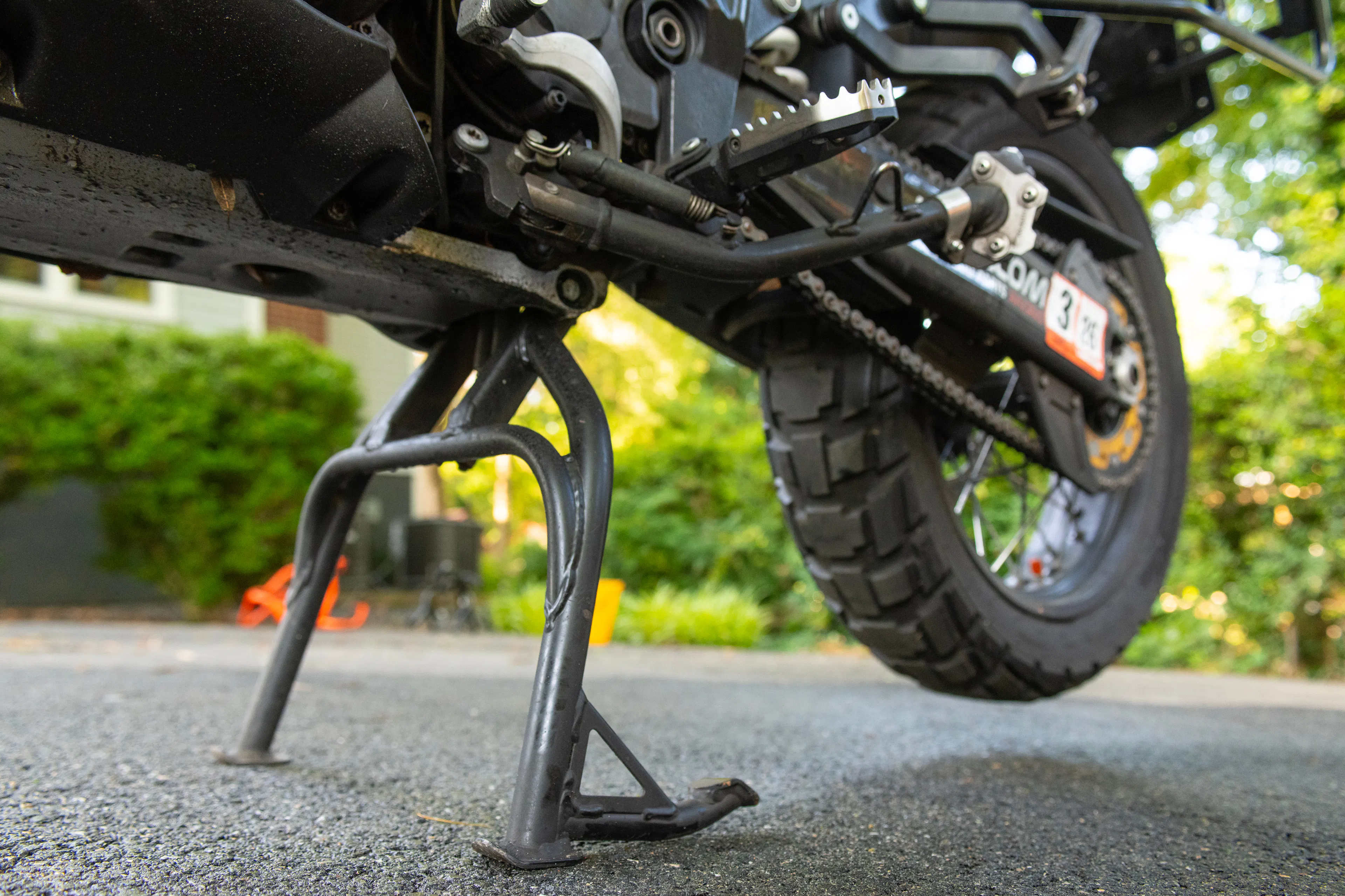 2010 KTM 990 Adventure center stand