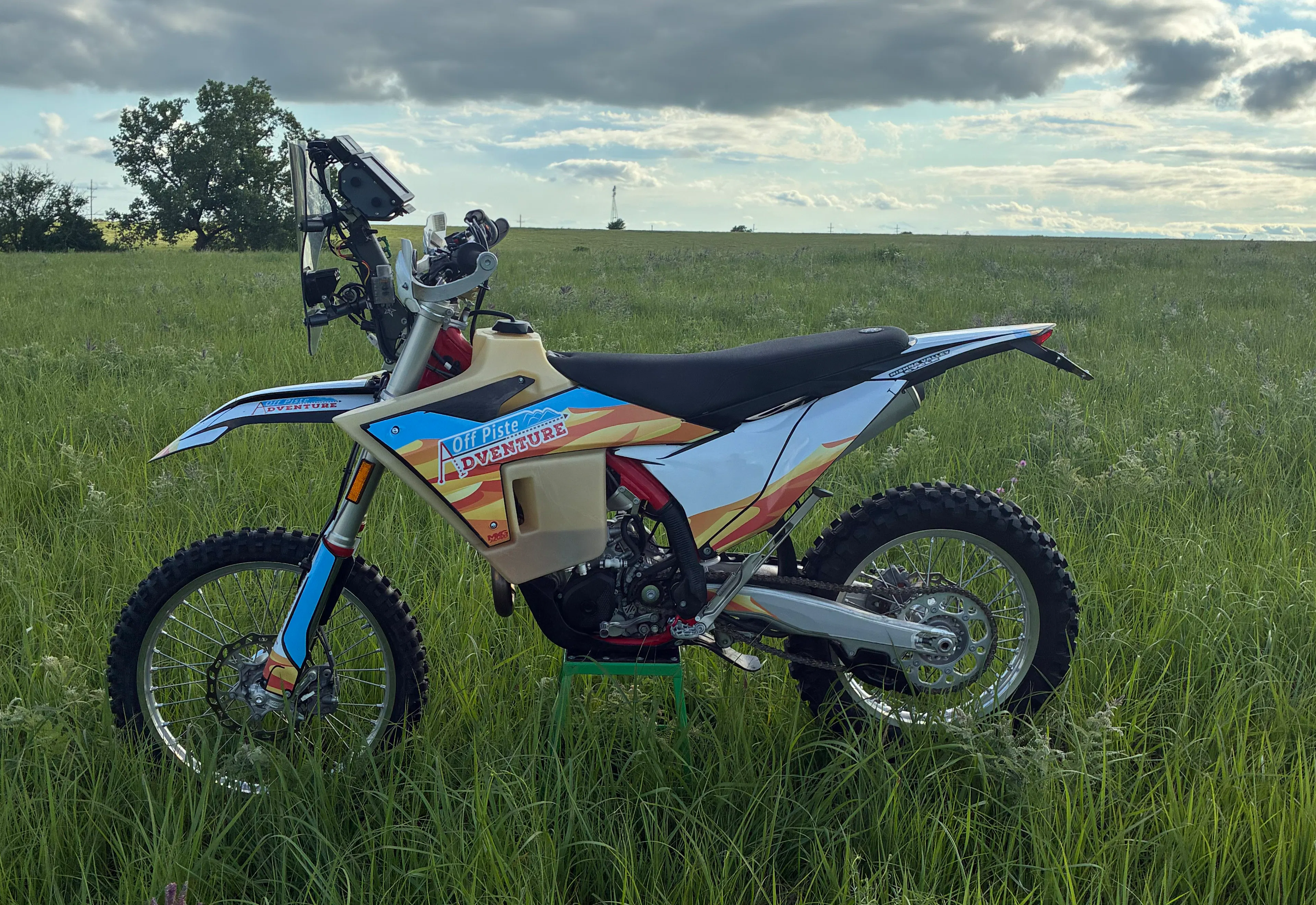 2024 GasGas ES500F left side