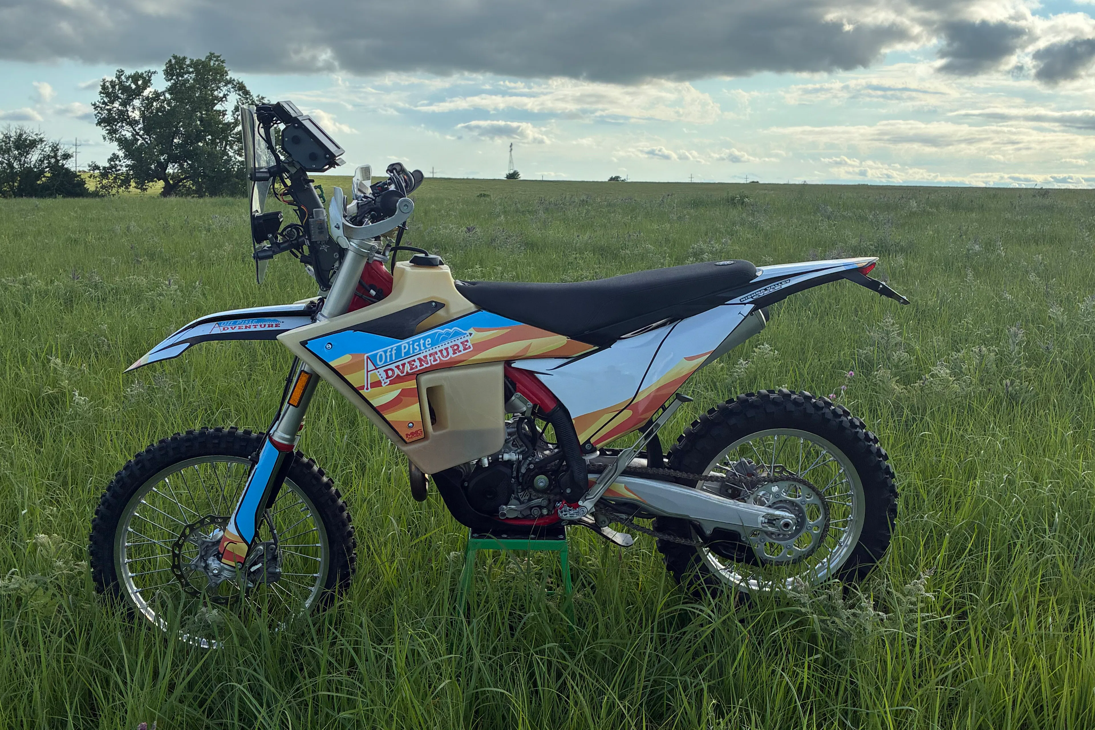 2024 GasGas ES500F left side