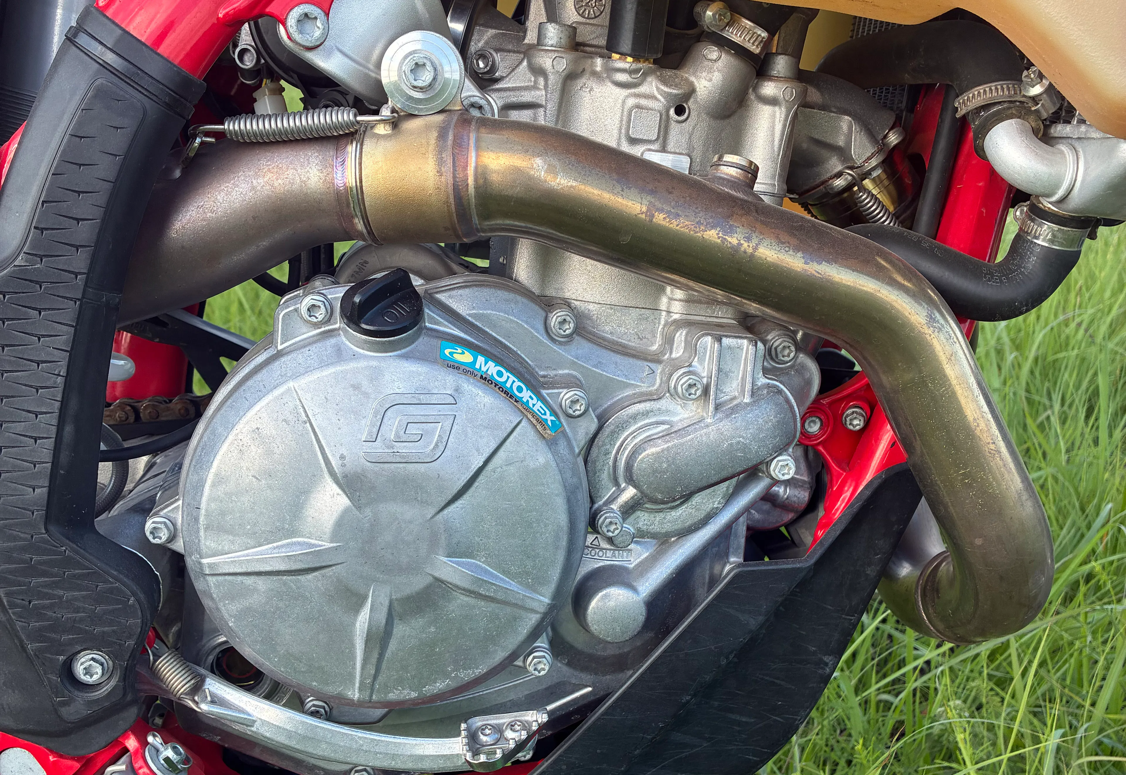 2024 GasGas ES500F right engine