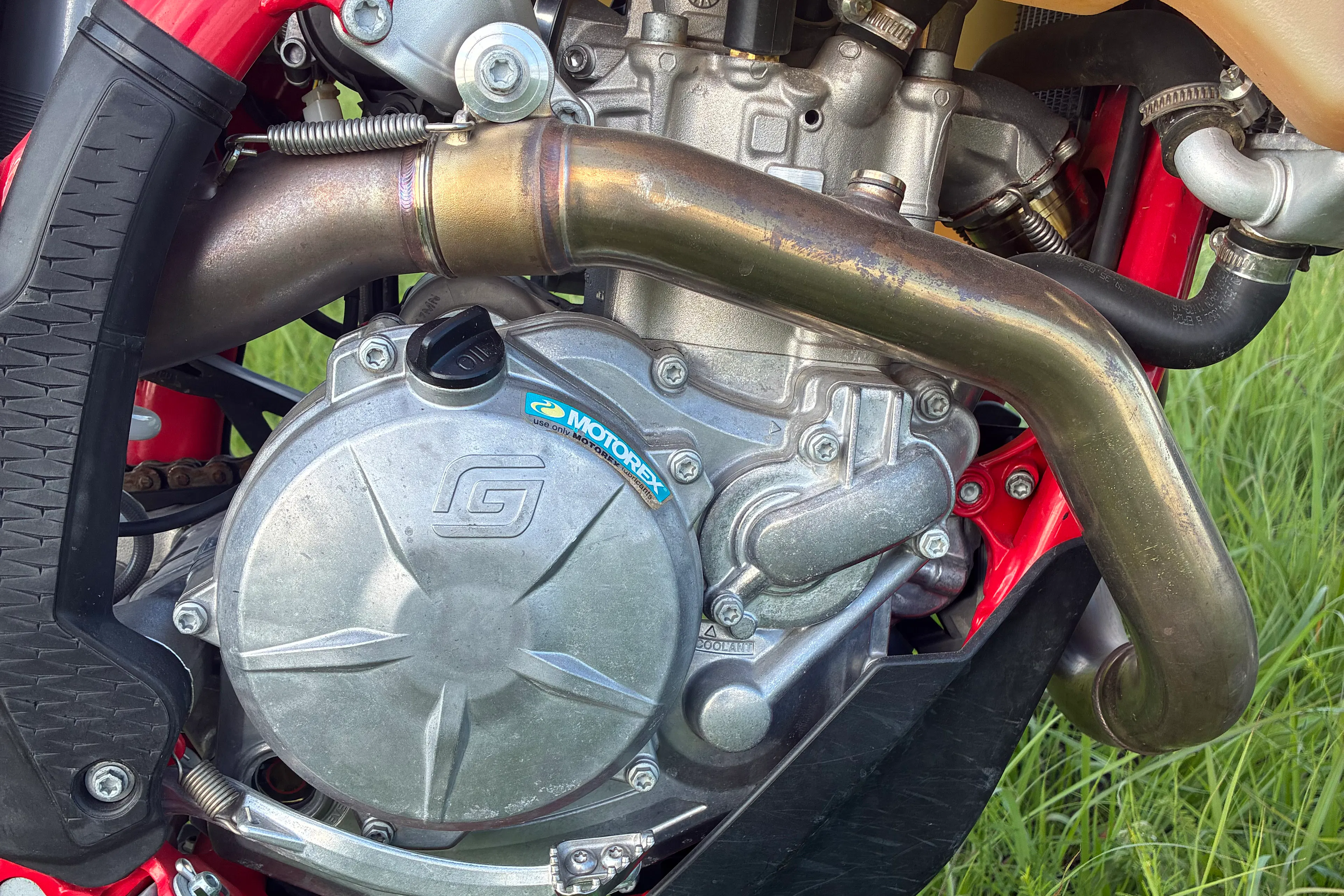 2024 GasGas ES500F right engine