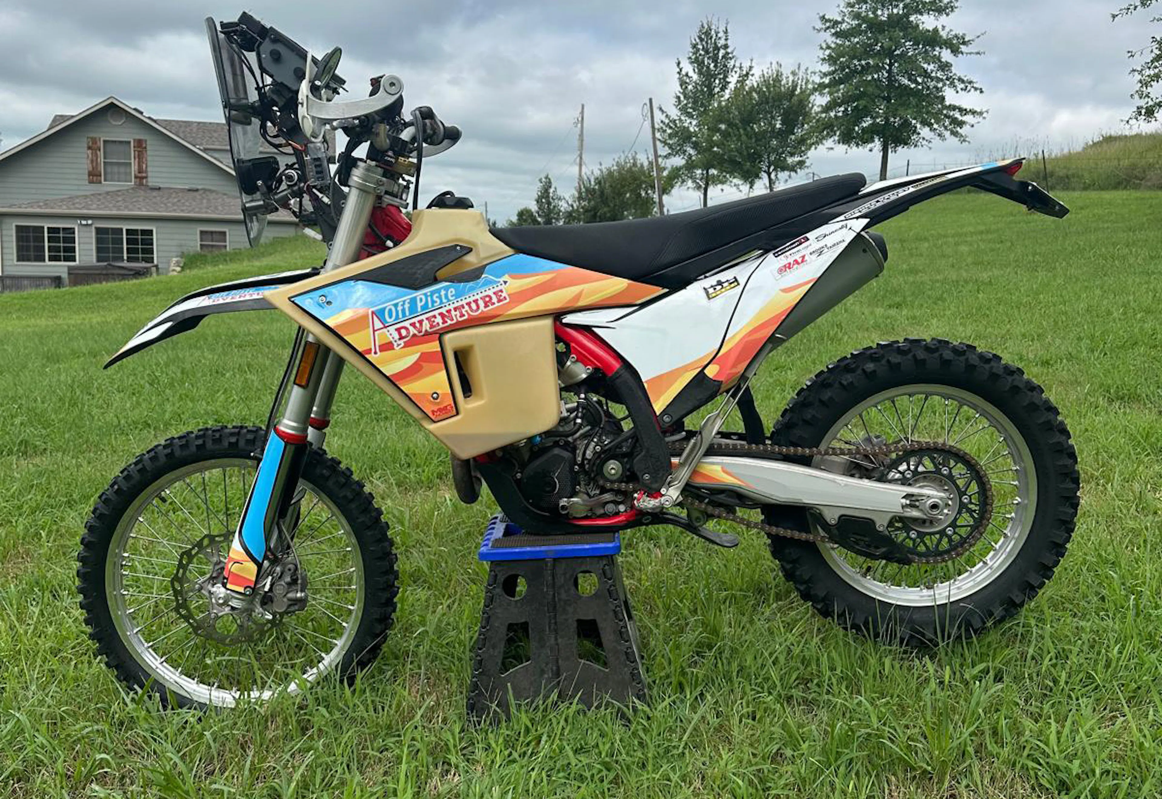 2024 GasGas ES500F left side 2