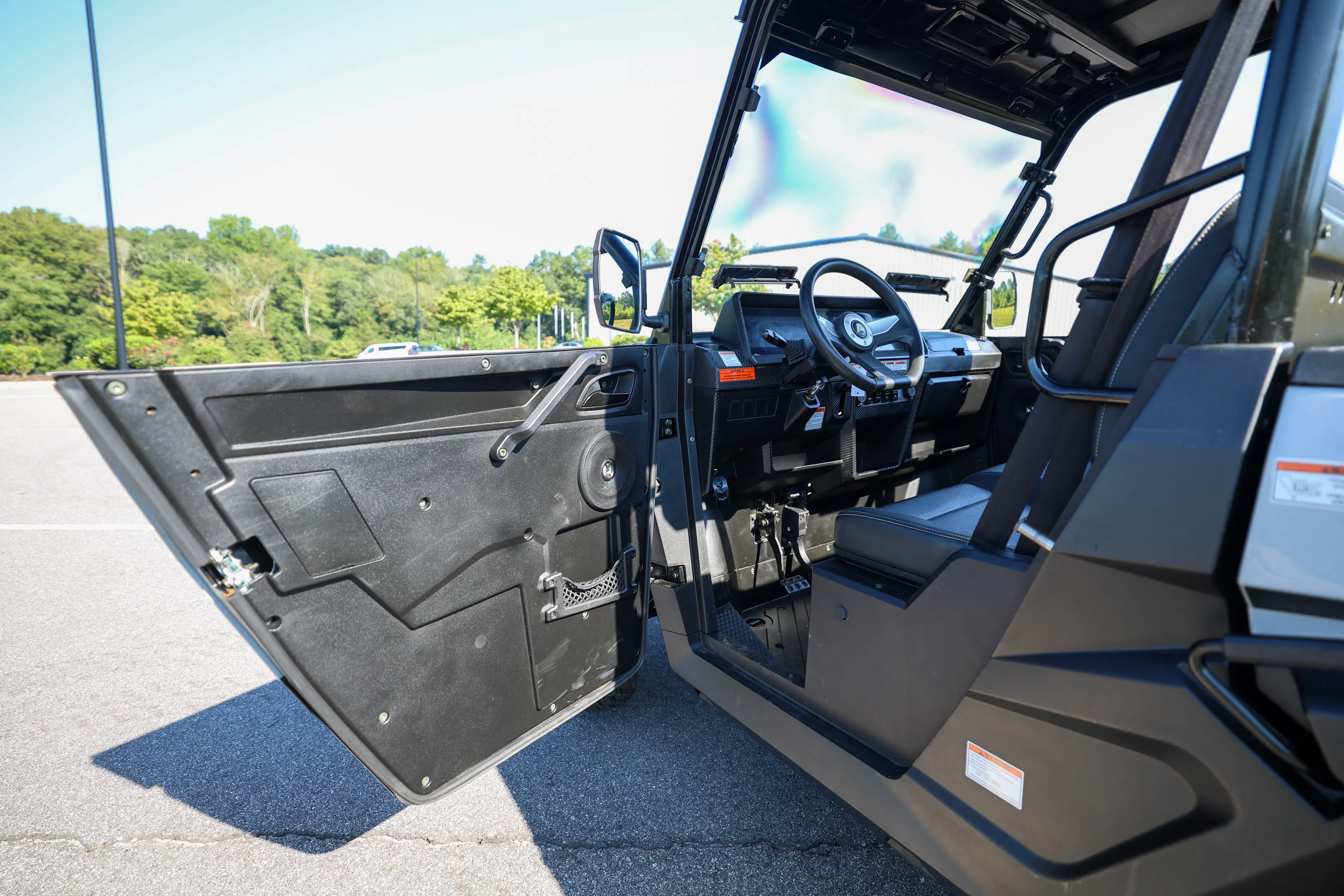 2024 Axis 550 driver door open