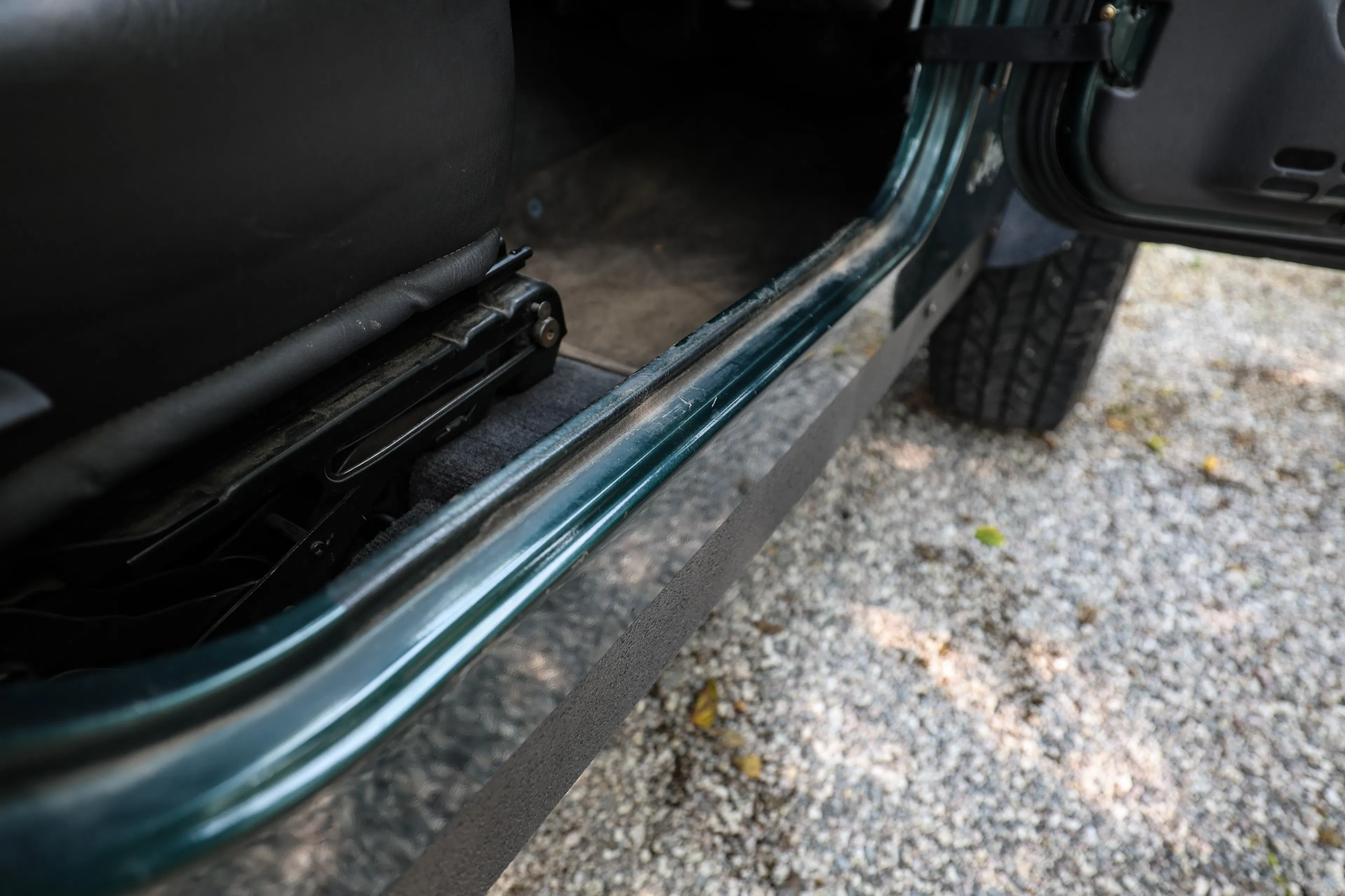 1999 Jeep Wrangler Sport door sill 
