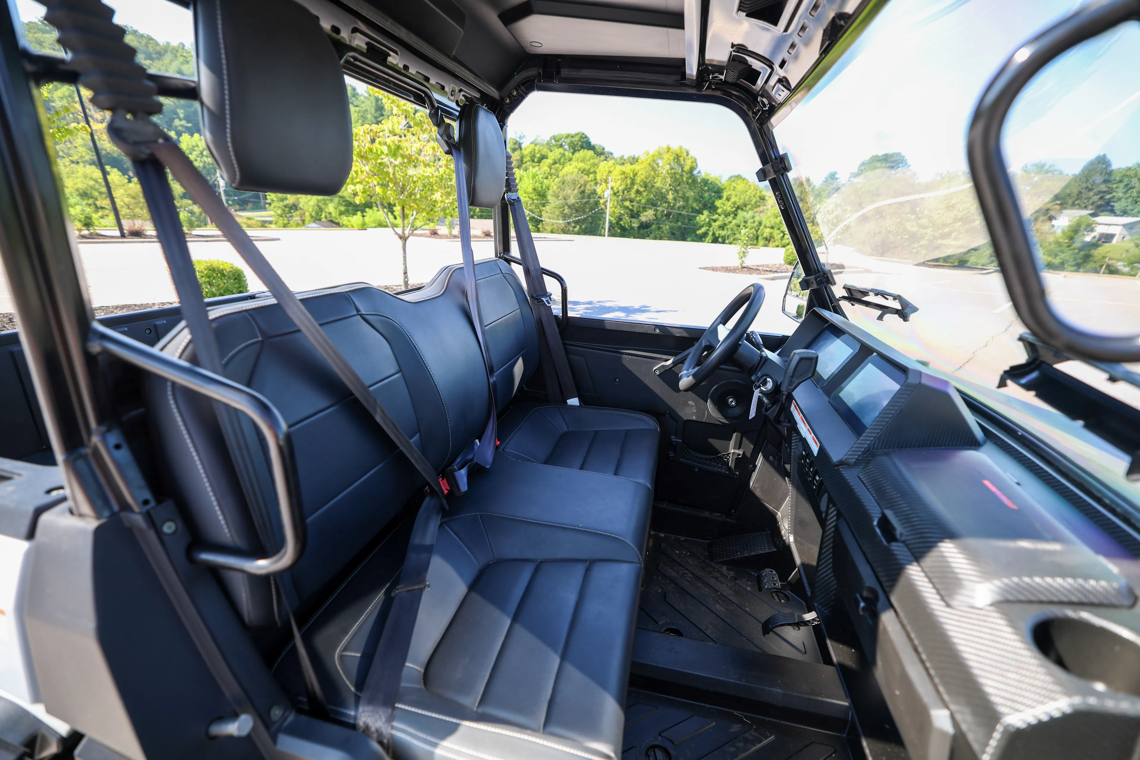 2024 Axis 550 bench seat from passenger side