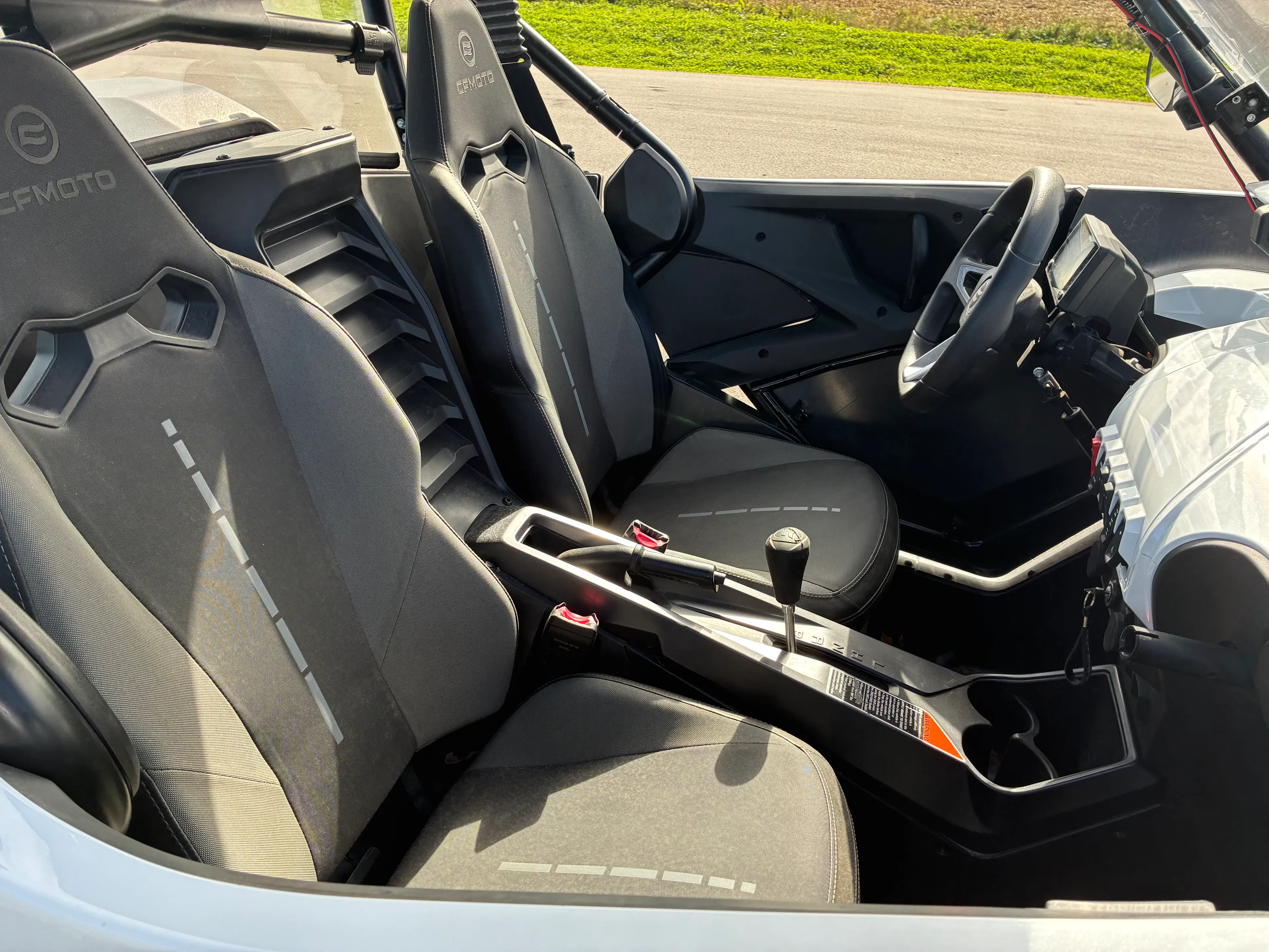 2022 CF Moto ZForce 950 HO passenger side seat