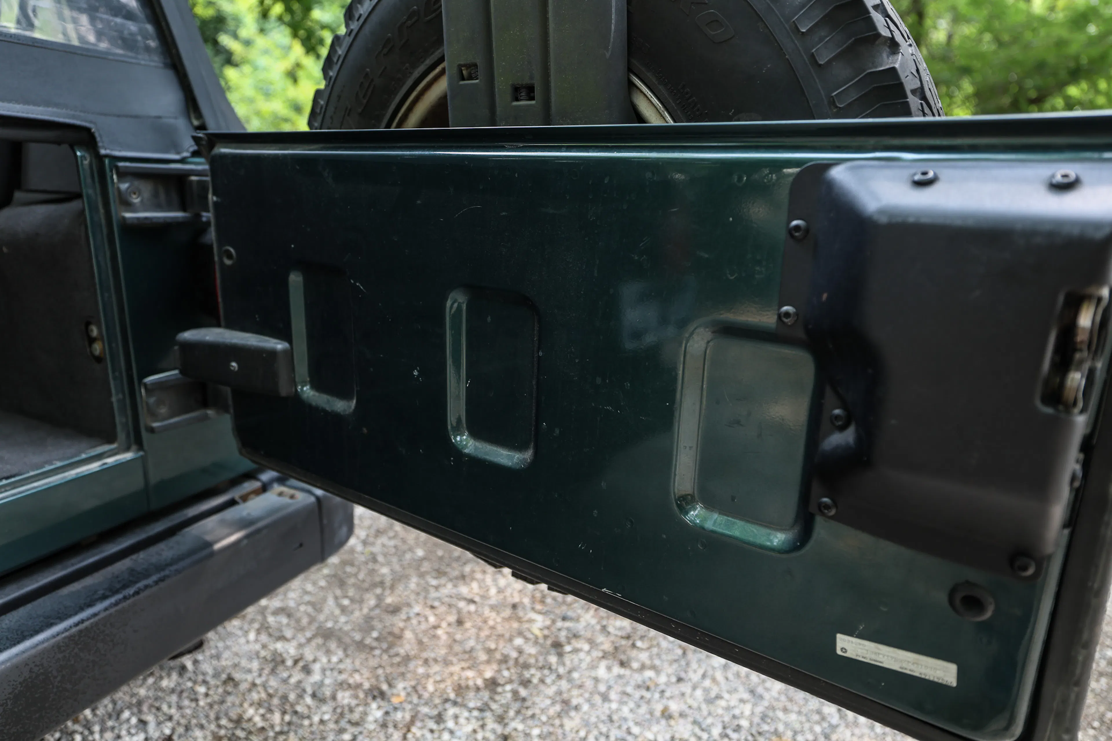 1999 Jeep Wrangler Sport tailgate inner