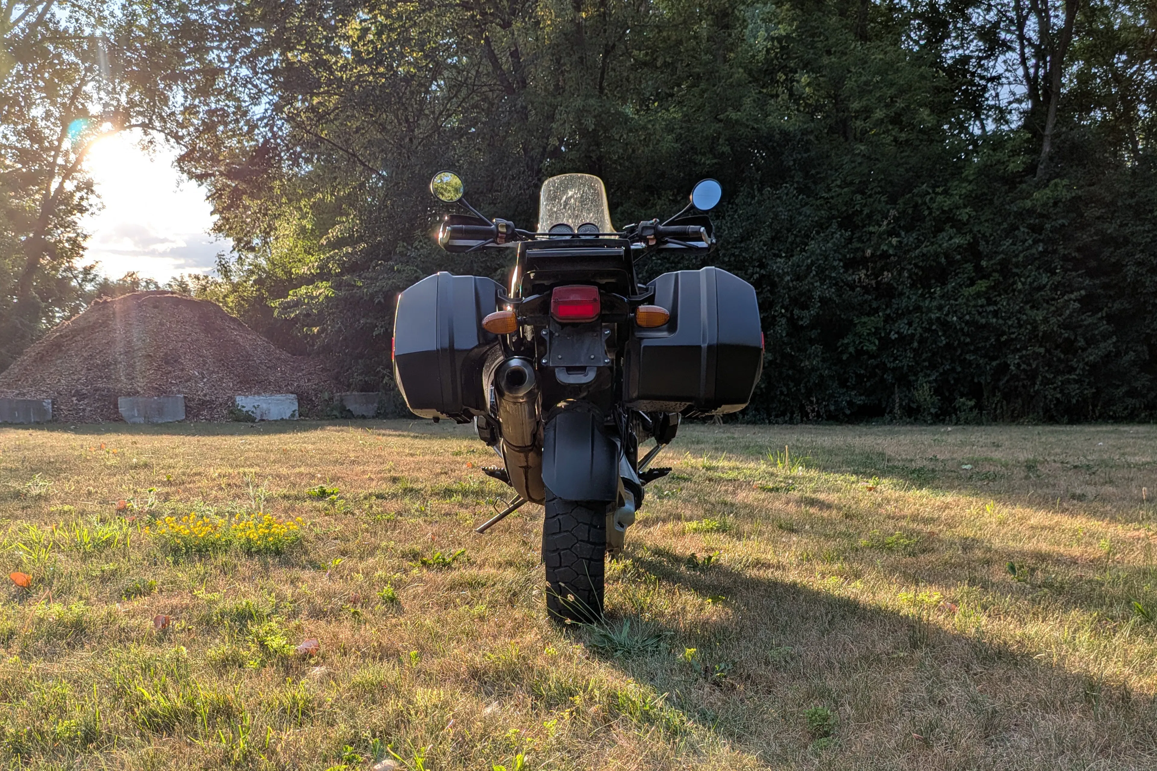 1996 BMW R1100GS rear