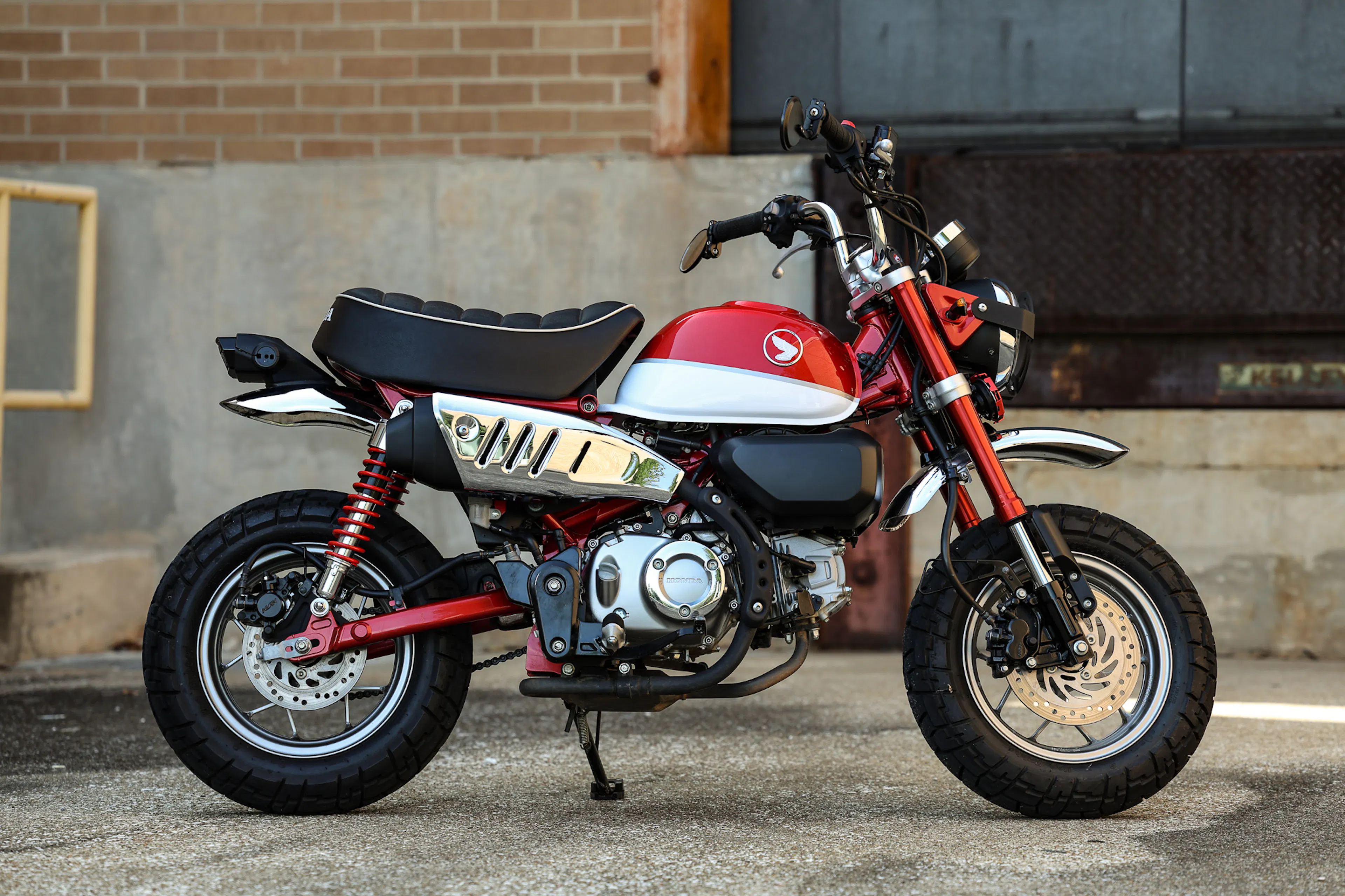 2019 Honda Monkey right side on stand
