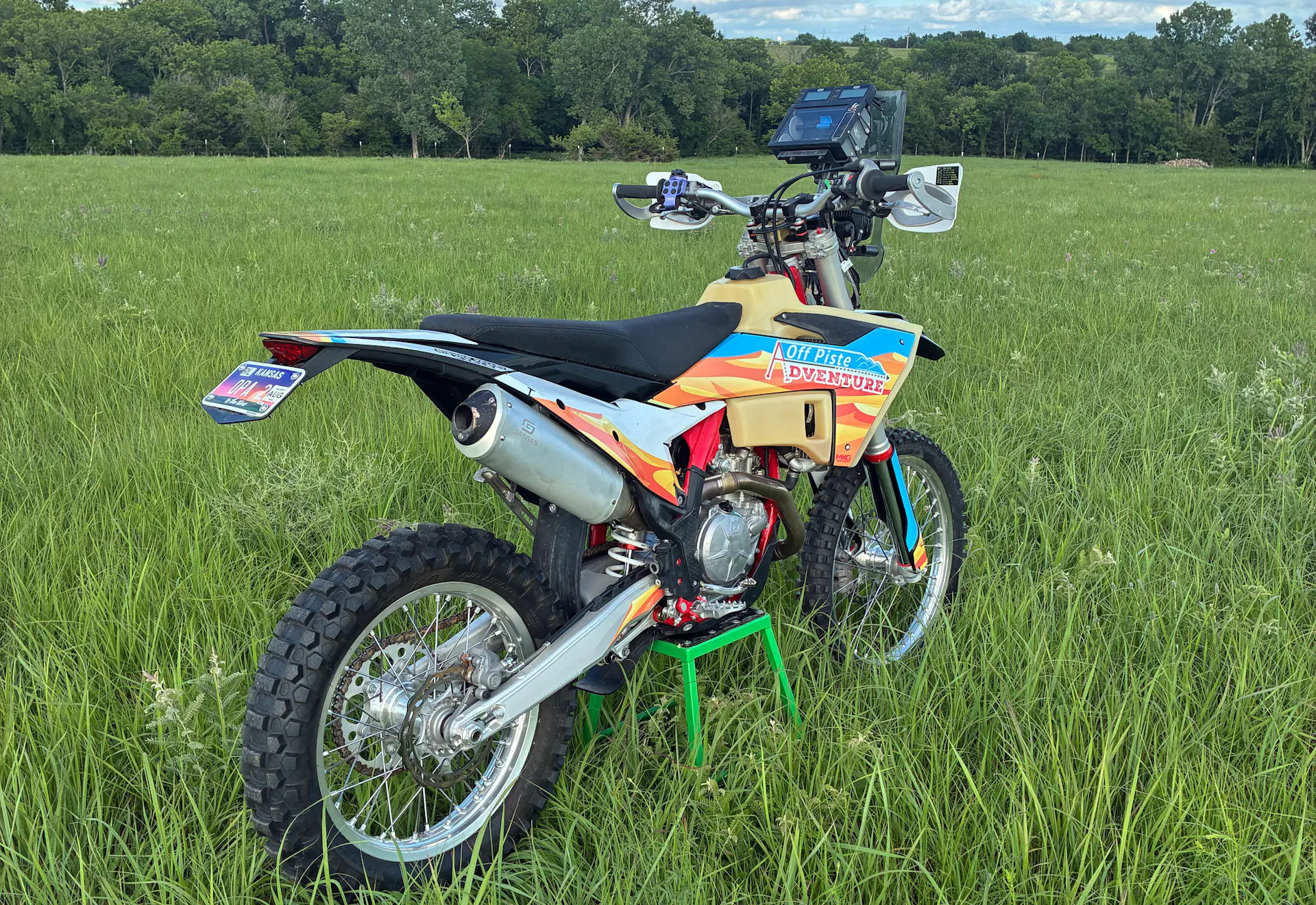2024 GasGas ES500F right rear 3/4
