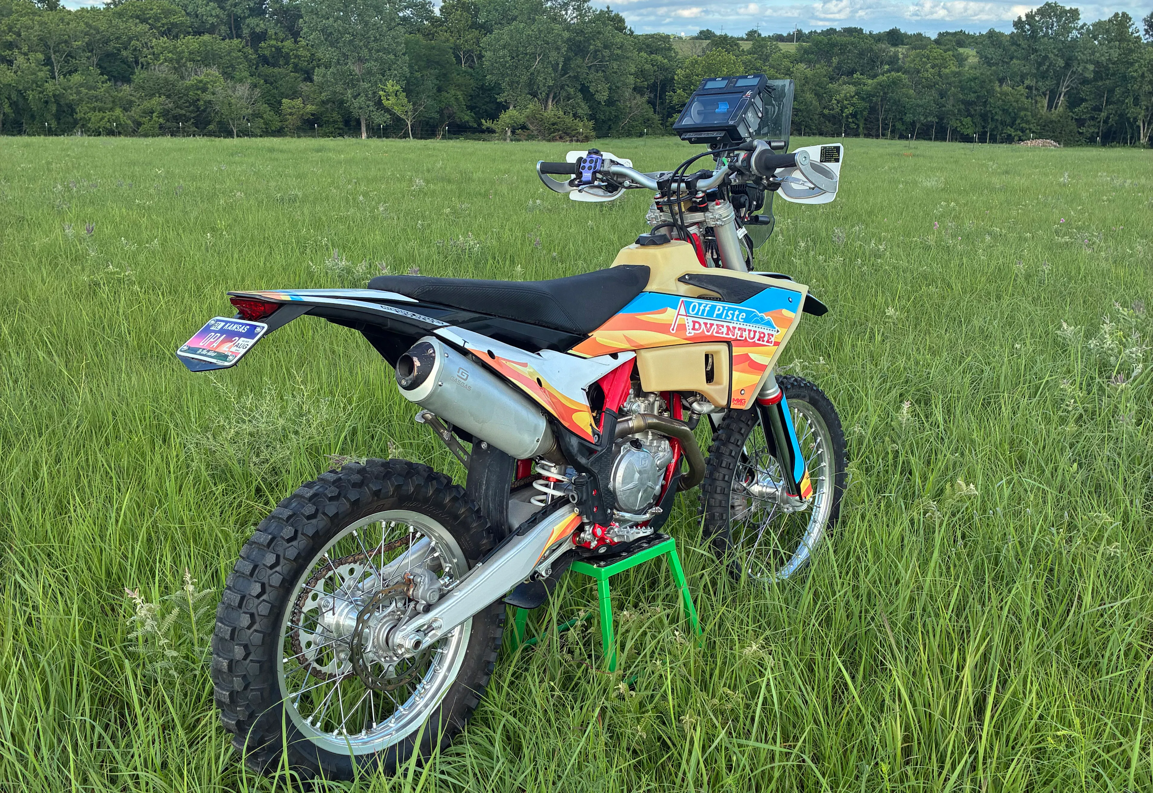 2024 GasGas ES500F right rear 3/4