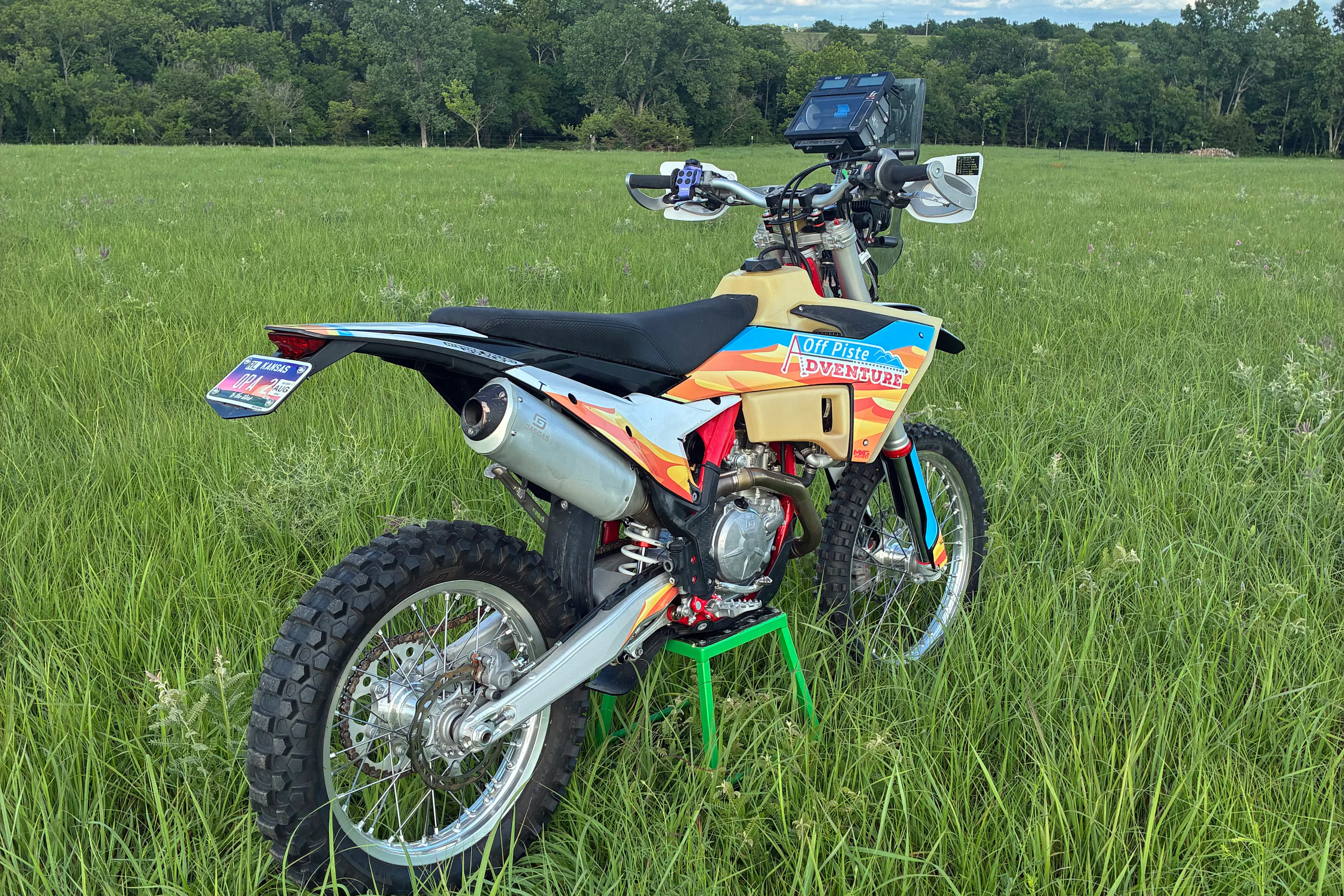 2024 GasGas ES500F right rear 3/4