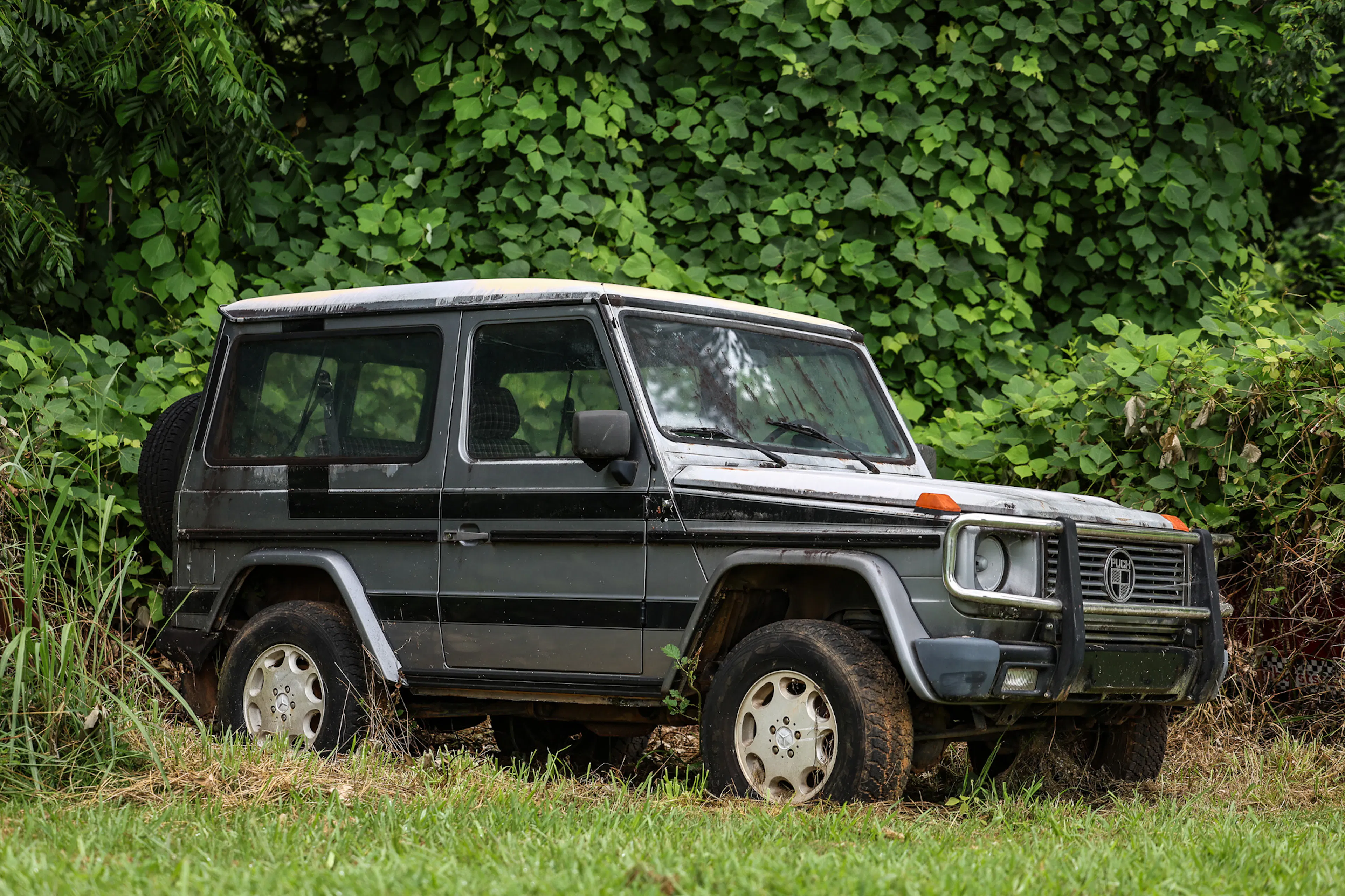 1980 Steyr-Puch G300 passenger front 3/4 wide