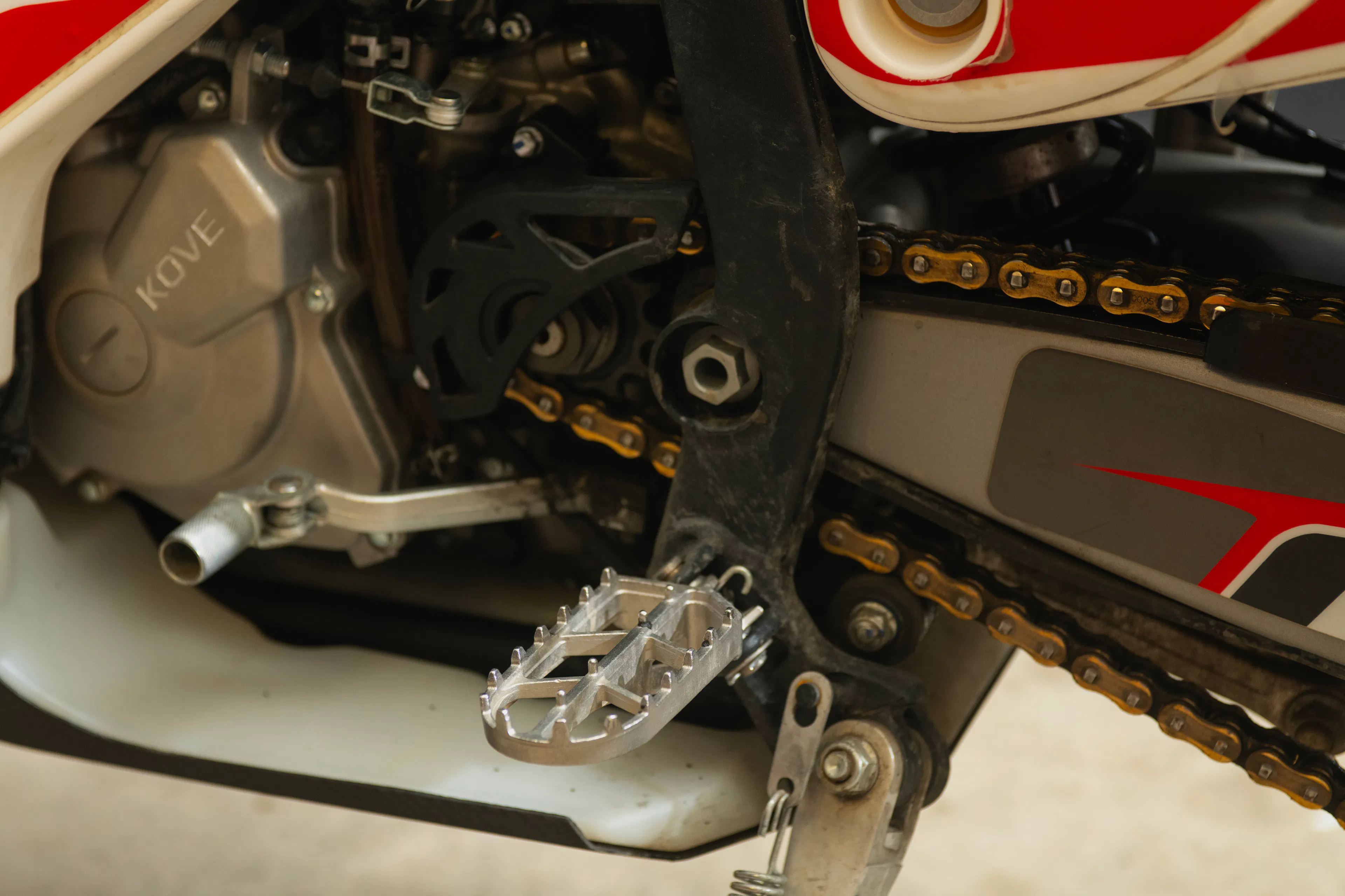 2024 Kove 450 Rally left peg/front sprocket/shifer