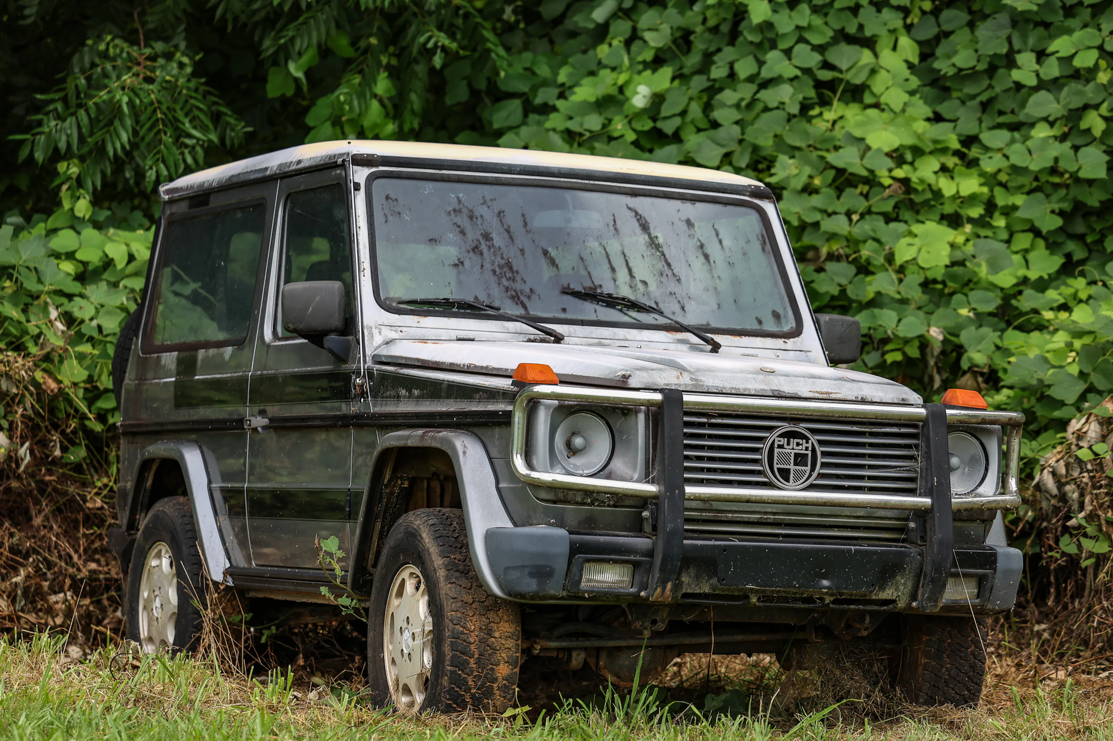 1980 Steyr-Puch G300 passenger front 3/4