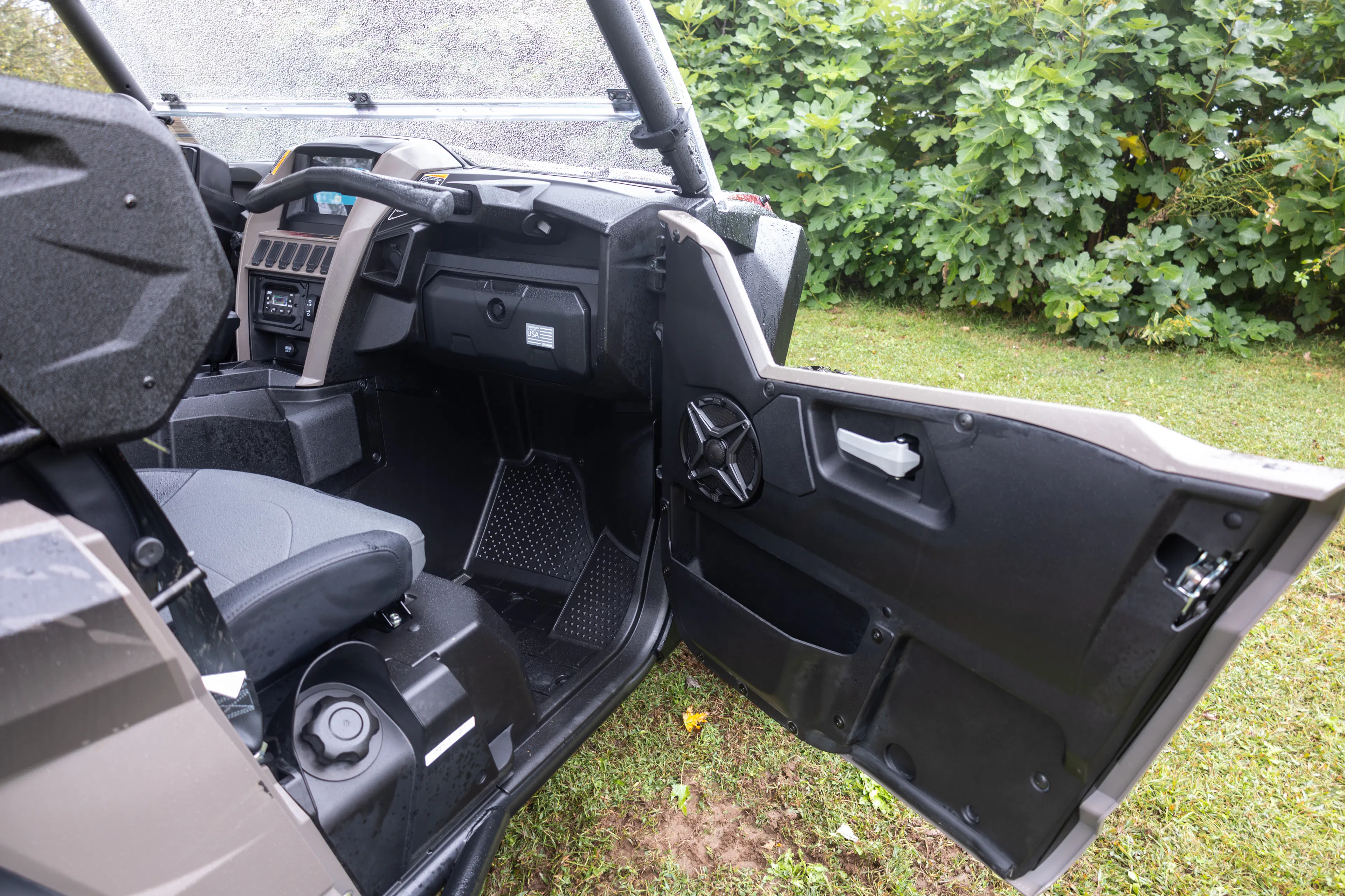 2024 Yamaha RMAX2 1000 XT-R passenger door open