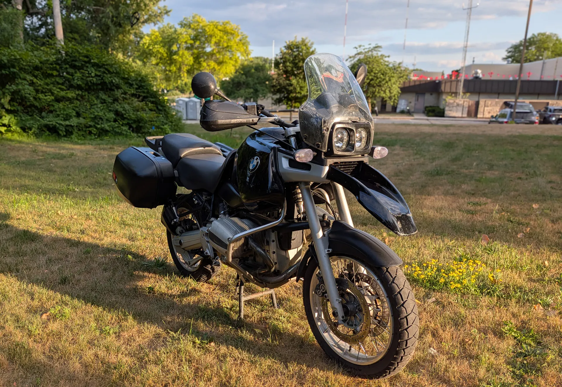 1996 BMW R1100GS right front 3/4