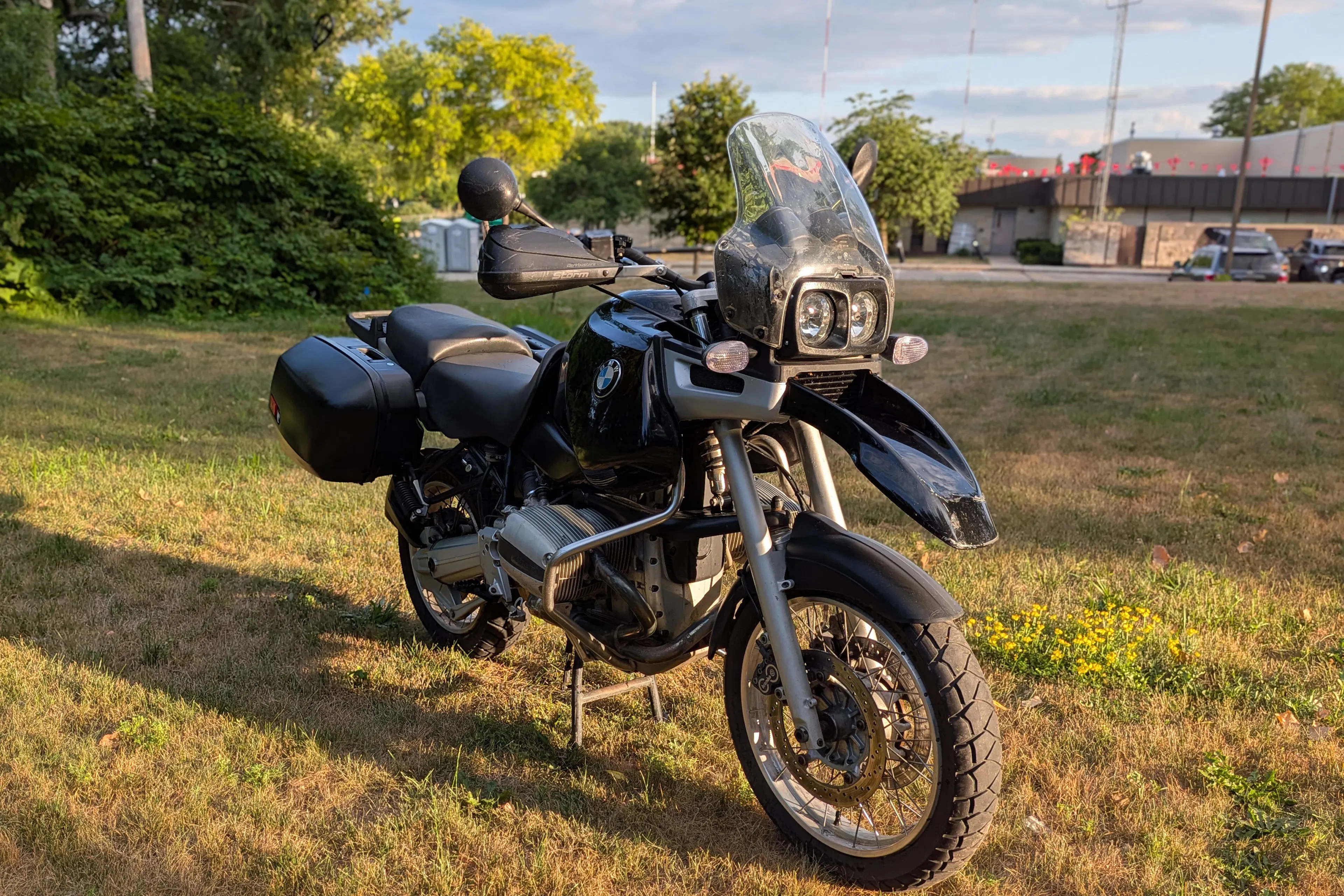 1996 BMW R1100GS right front 3/4