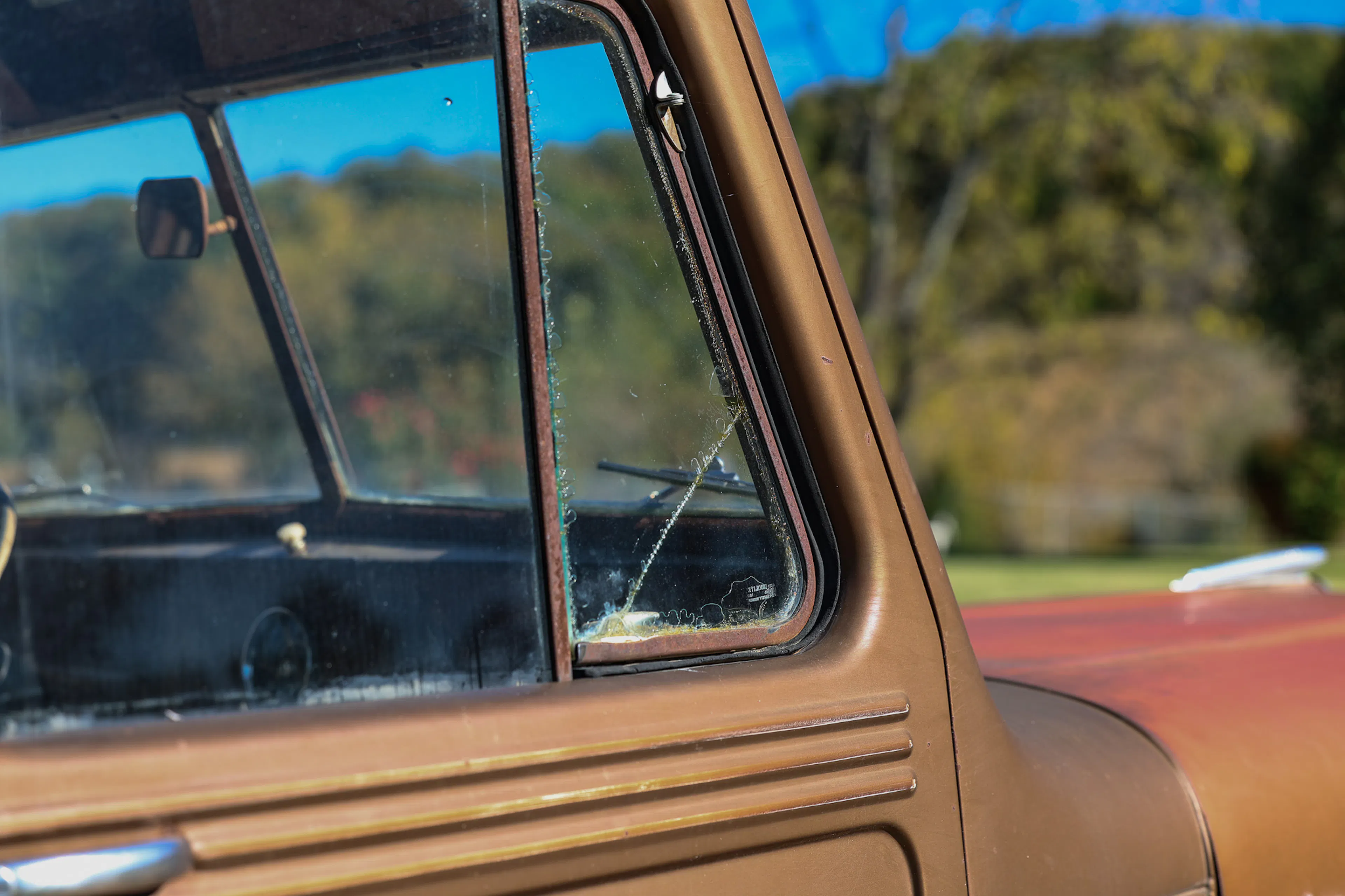 1951 Willys Wagon quarter glass front