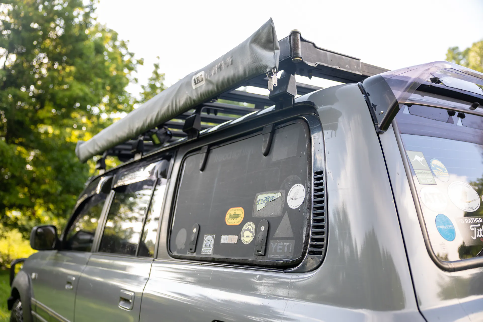 1990 Toyota Land Cruiser VX Limited passenger side awning