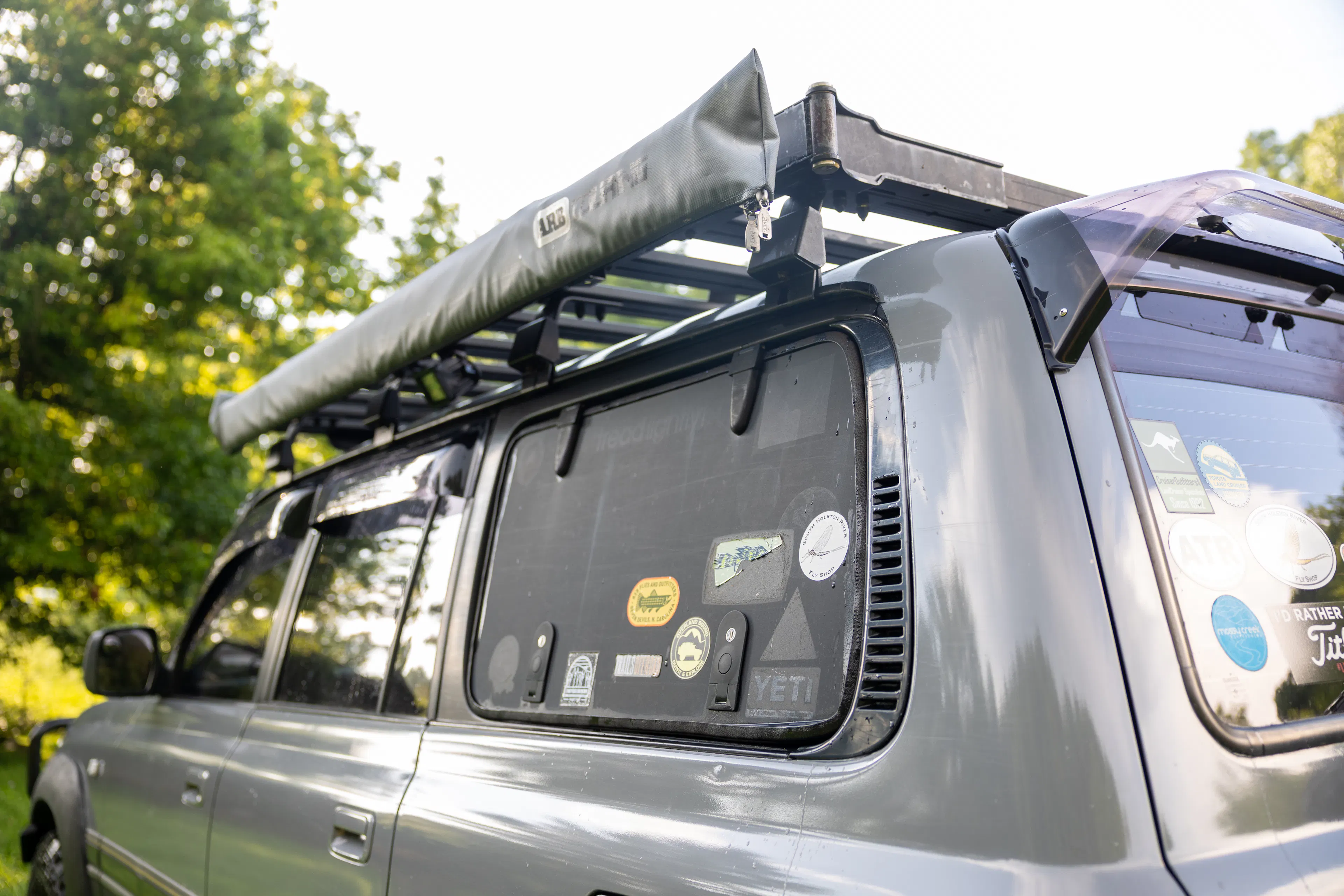 1990 Toyota Land Cruiser VX Limited passenger side awning