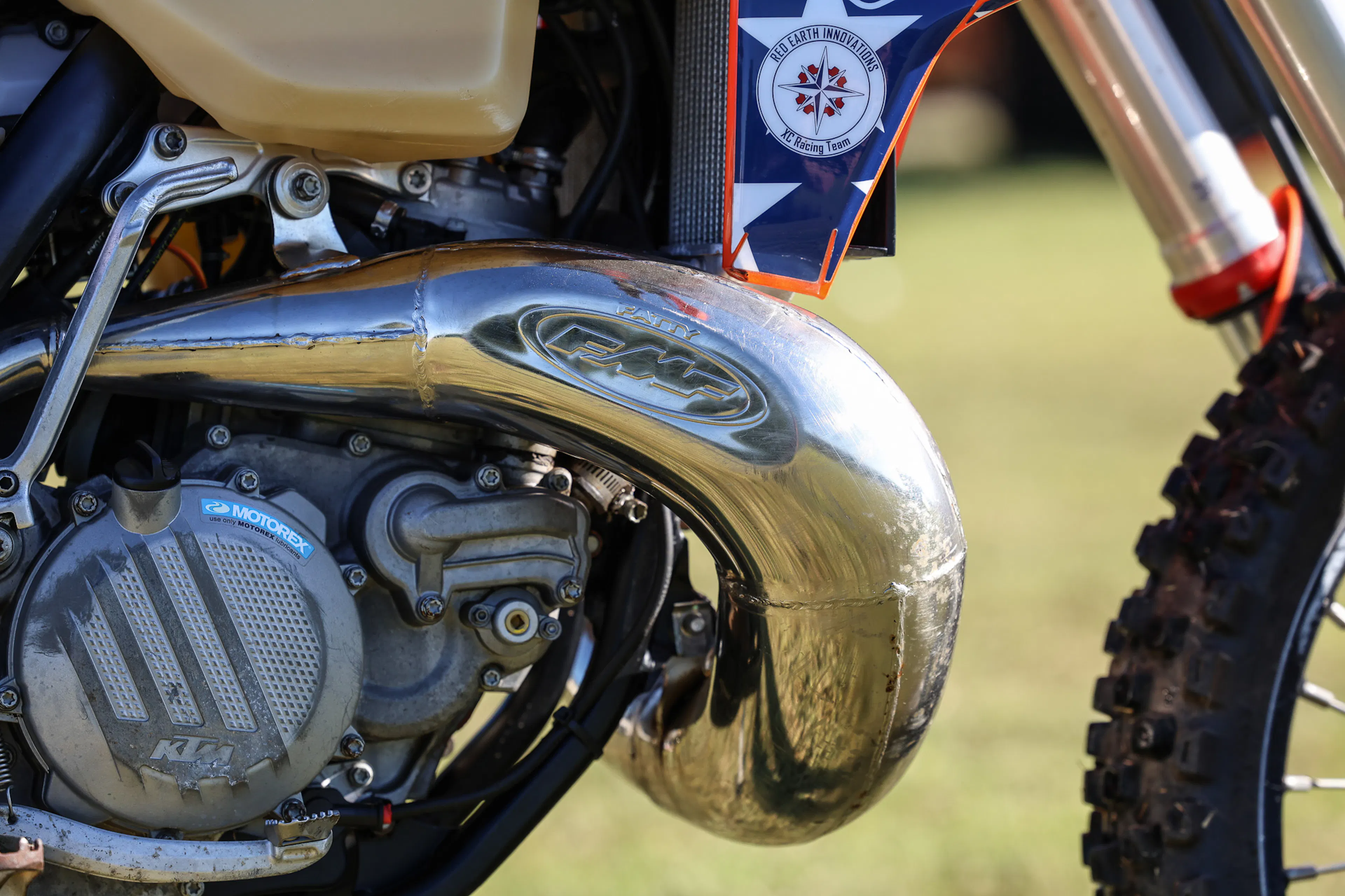 2020 KTM 300 XC-W TPI pipe side