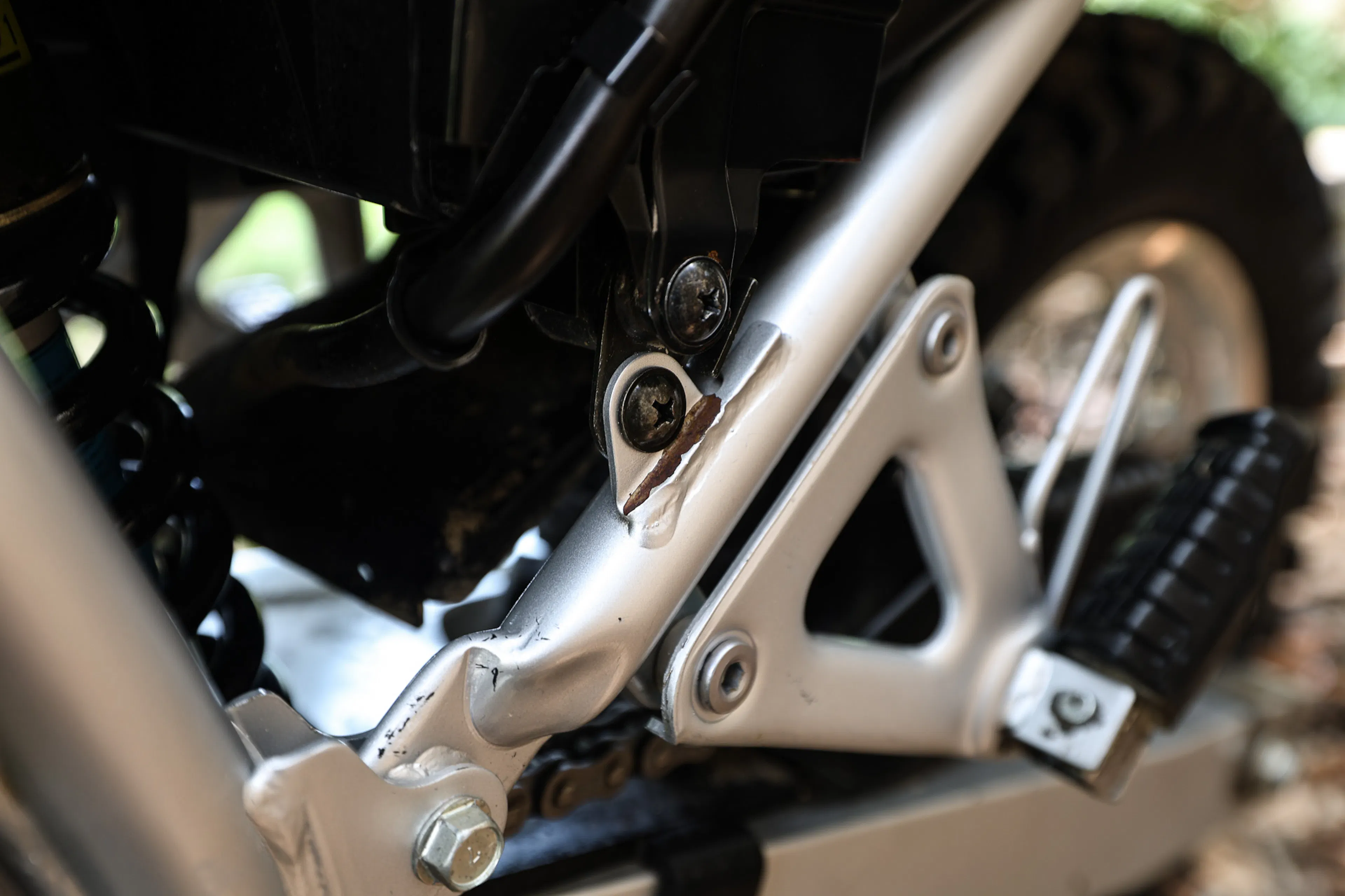 2003 Kawasaki KLR 650 bent frame tab