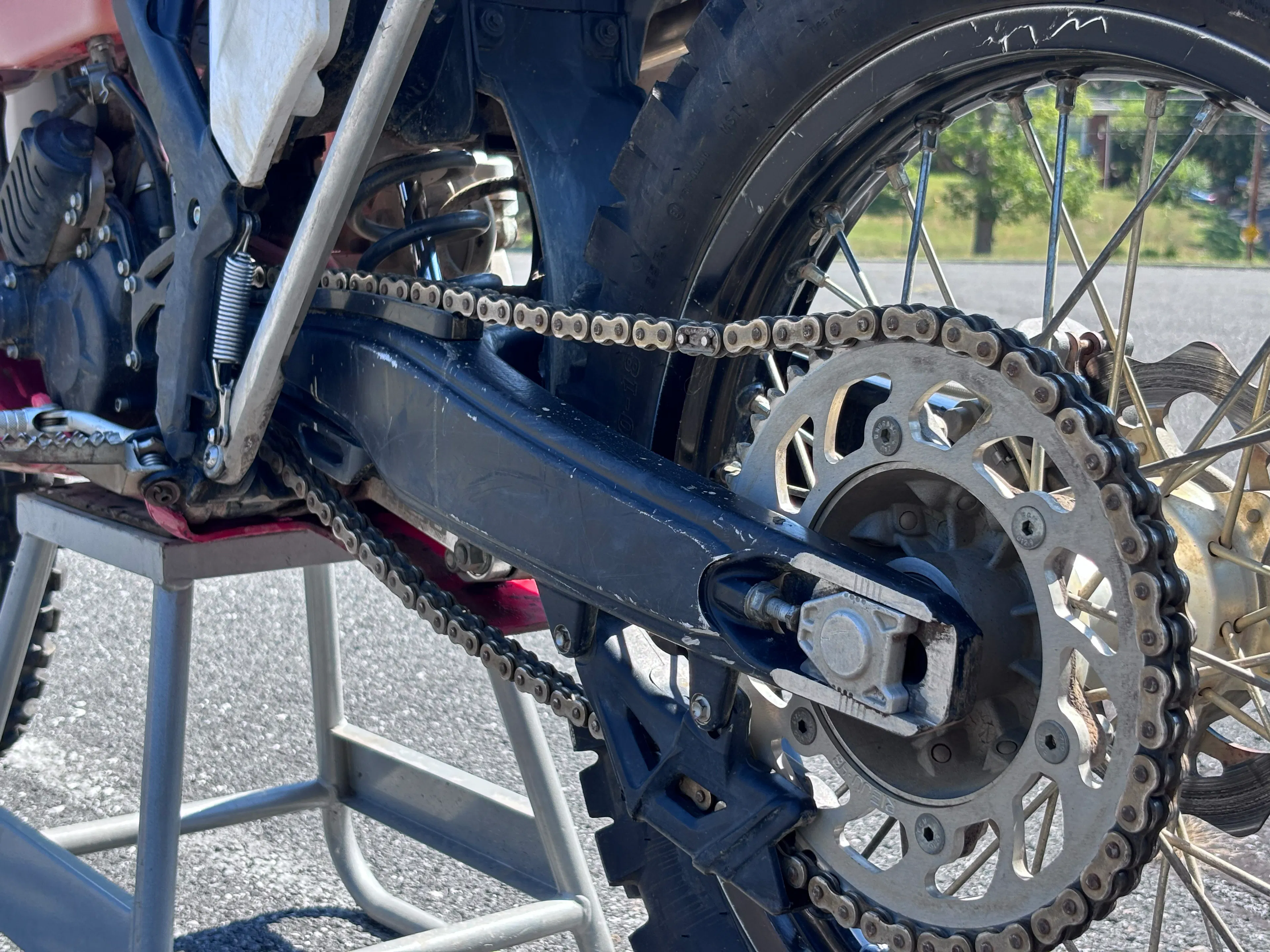 2023 Rieju MR Ranger 300 swingarm left side