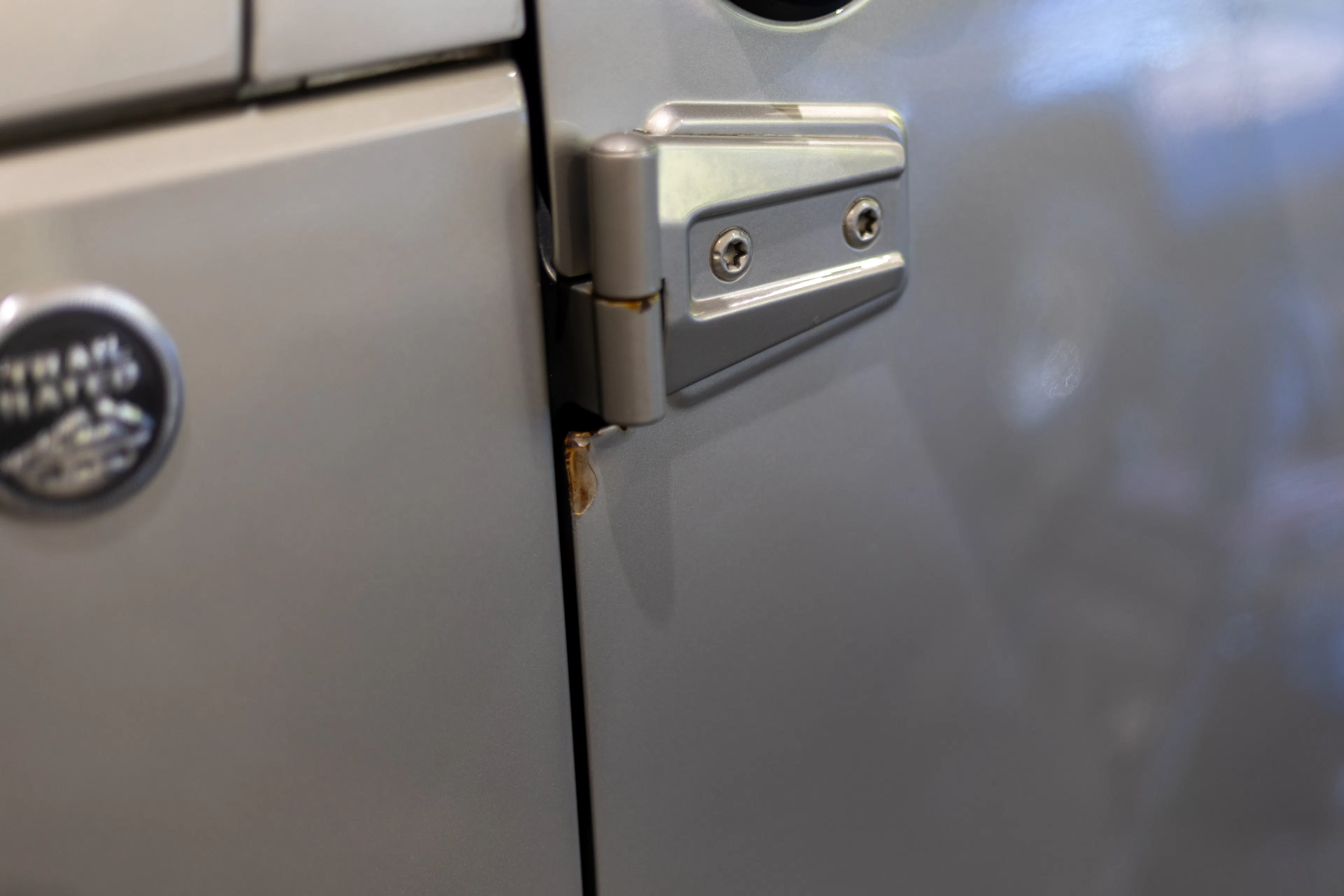 2007 Jeep Wrangler Limited Rubicon door hinge
