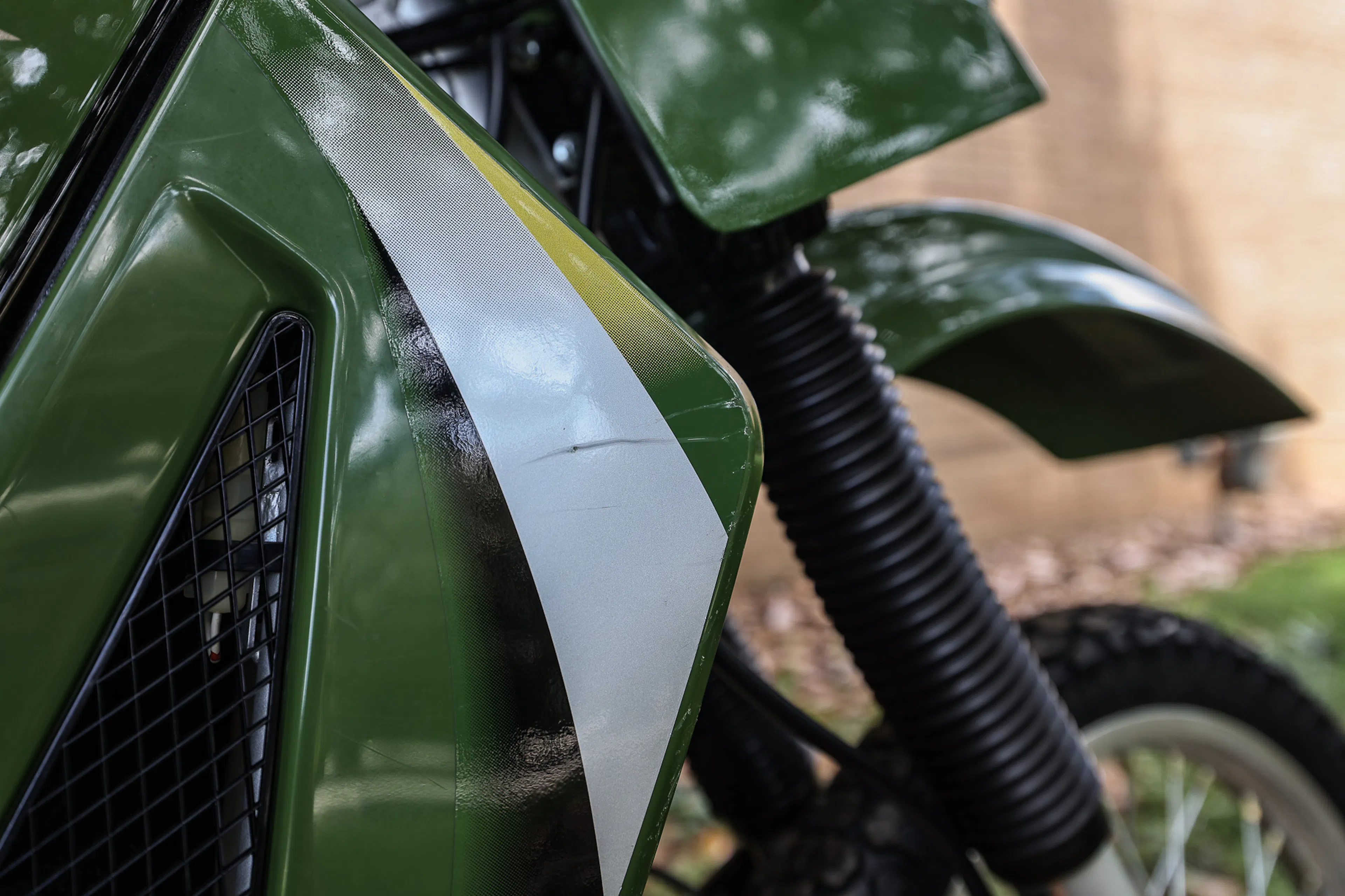 2003 Kawasaki KLR 650 right fairing scratch