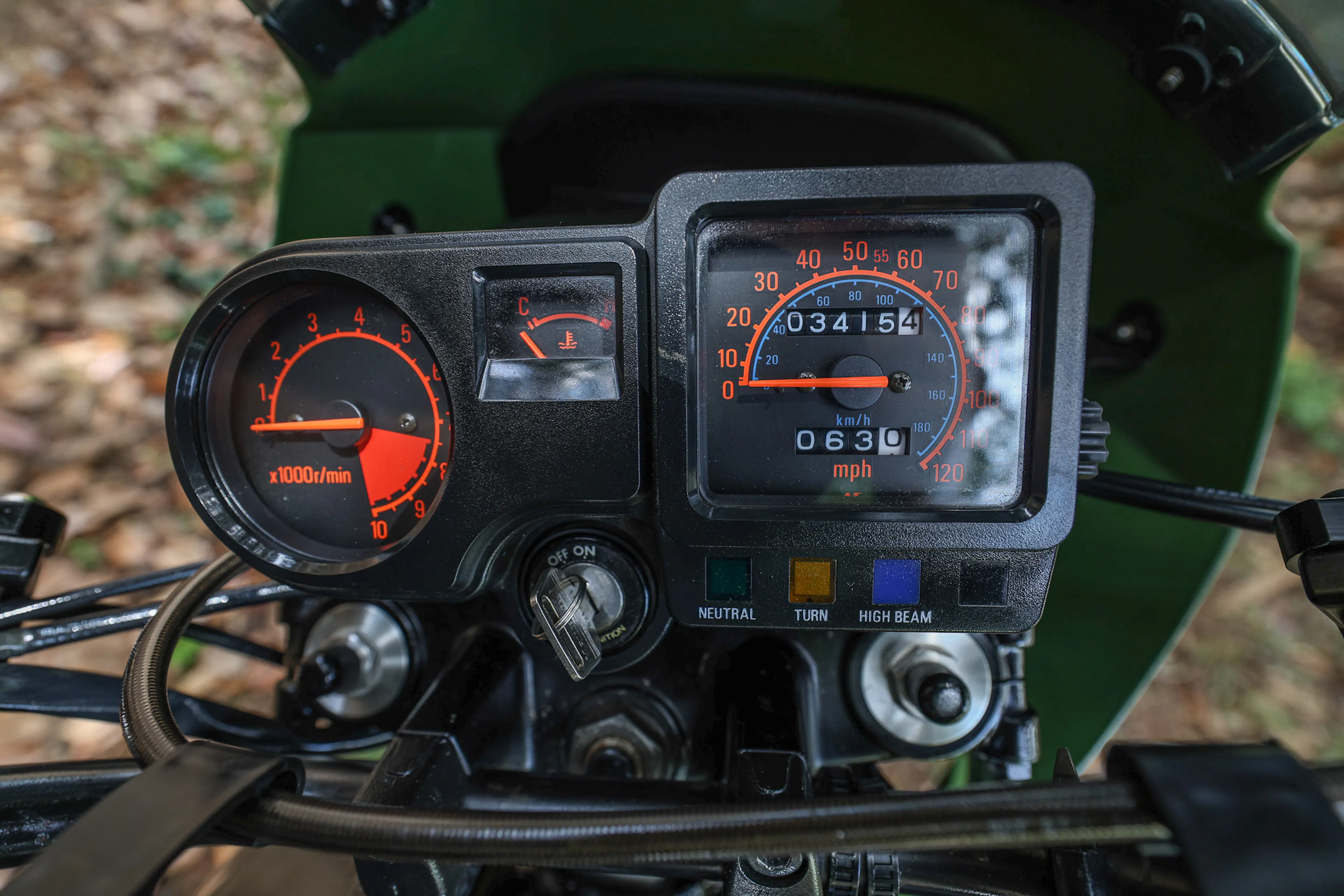 2003 Kawasaki KLR 650 gauges