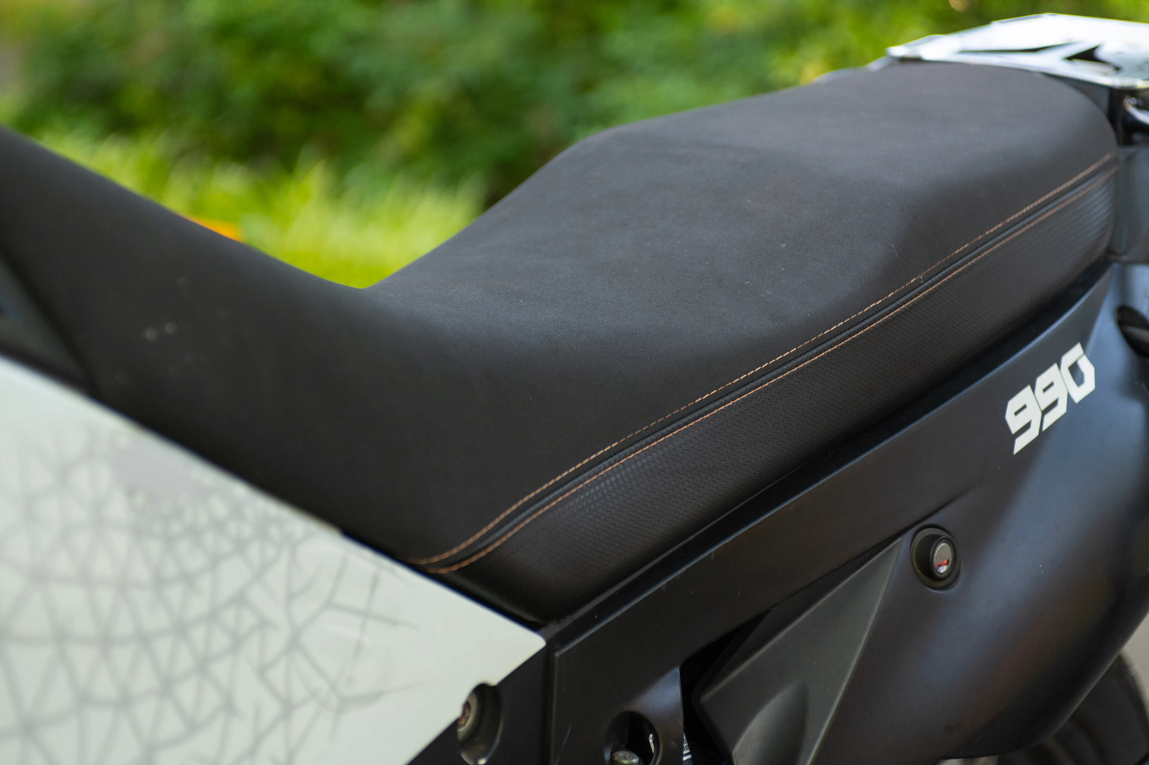 2010 KTM 990 Adventure comfort seat